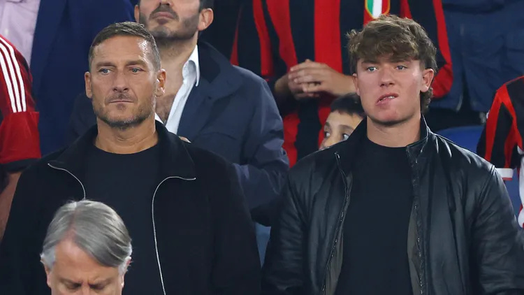 /images/m/a/y/may-14-2025-rome-italy-francesco-totti-with-his-son-cristian-during-the-italian-cup-final-soccer-match-between-ac-milan-and-bologna-fc-at-olimpico-stadium-in-rome-italy-14-may-2025-ansa-federico-proietti-soccer-coppa-italia-final-milan-bologna-zumaa110-20250514zafa110054-copyright-xfedericoxproiettixjpg_1753474162571.jpg