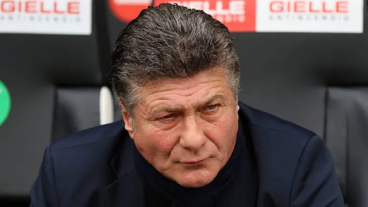 /images/m/a/z/mazzarri-allenatore-napoli.jpg