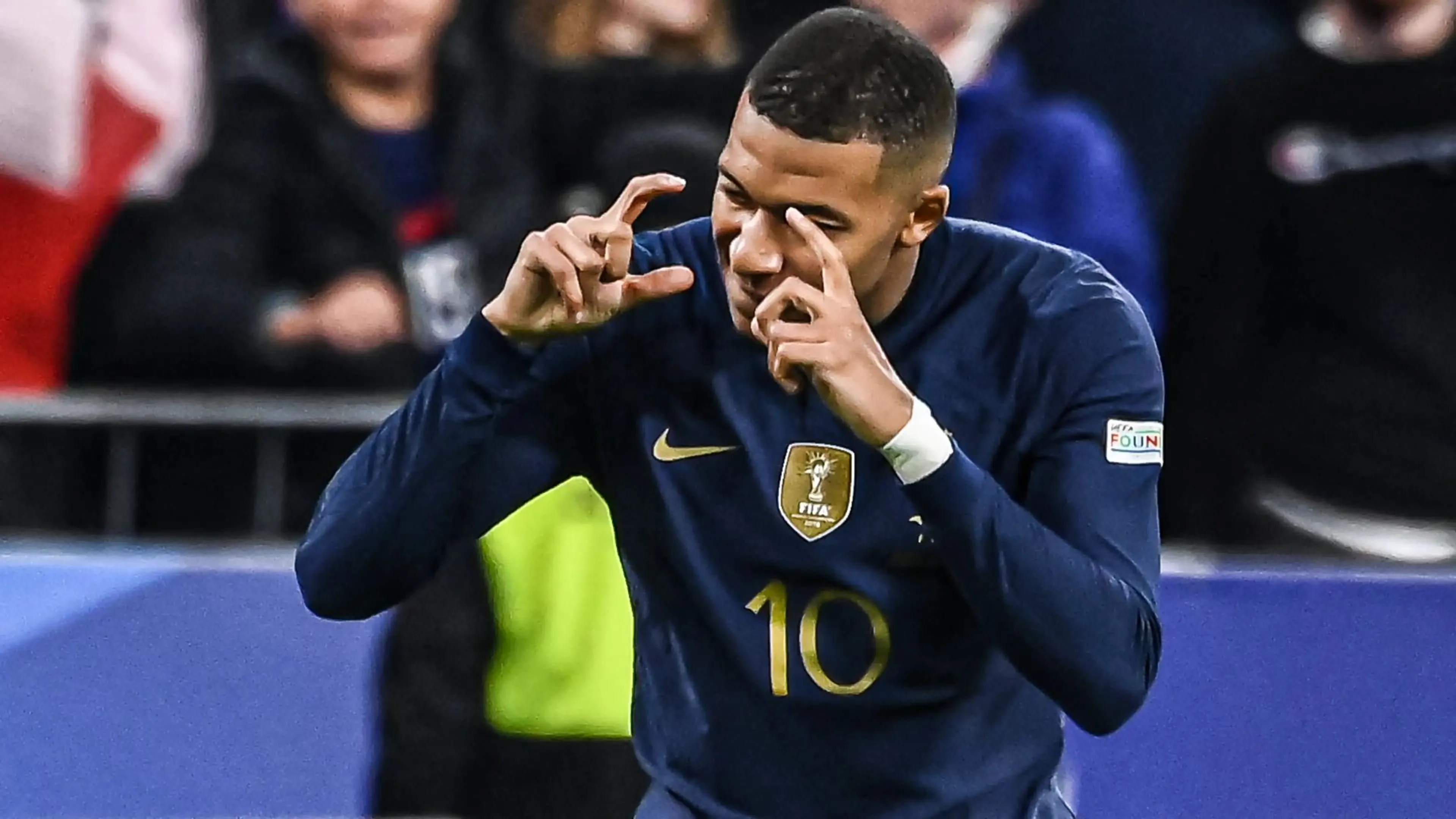 Copertina di Mbappé al Real? L'AI consiglia al Barça 4 difensori da acquistare