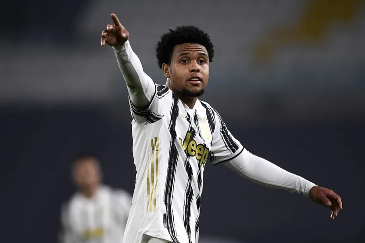 /images/m/c/k/mckennie-e-i-tifosi-italiani.jpg