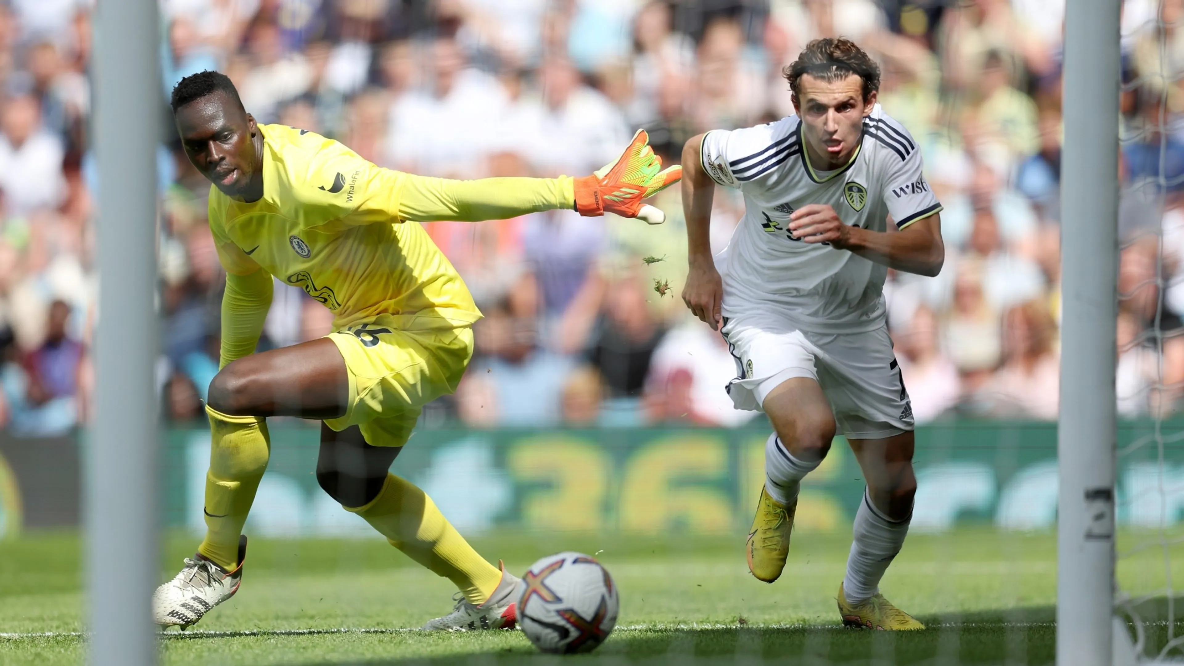 Copertina di Il Chelsea crolla a Leeds complice un disastro di Mendy. I tifosi: “Vendetelo subito, è peggio di Kepa” (VIDEO)