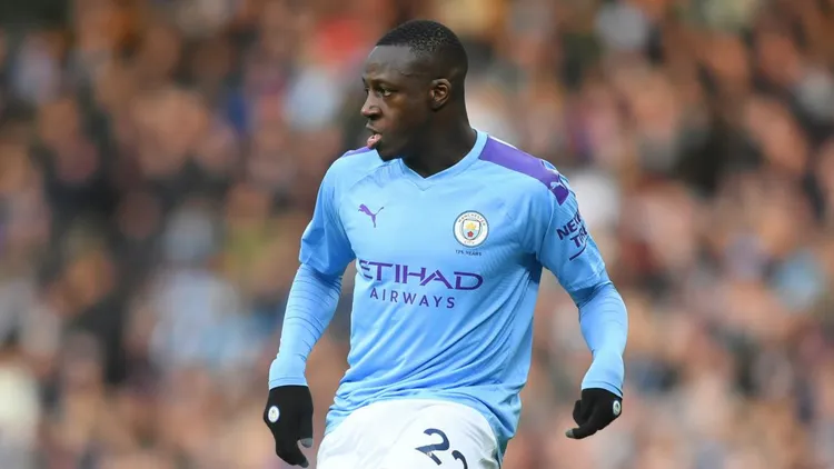/images/m/e/n/mendy-4.jpg