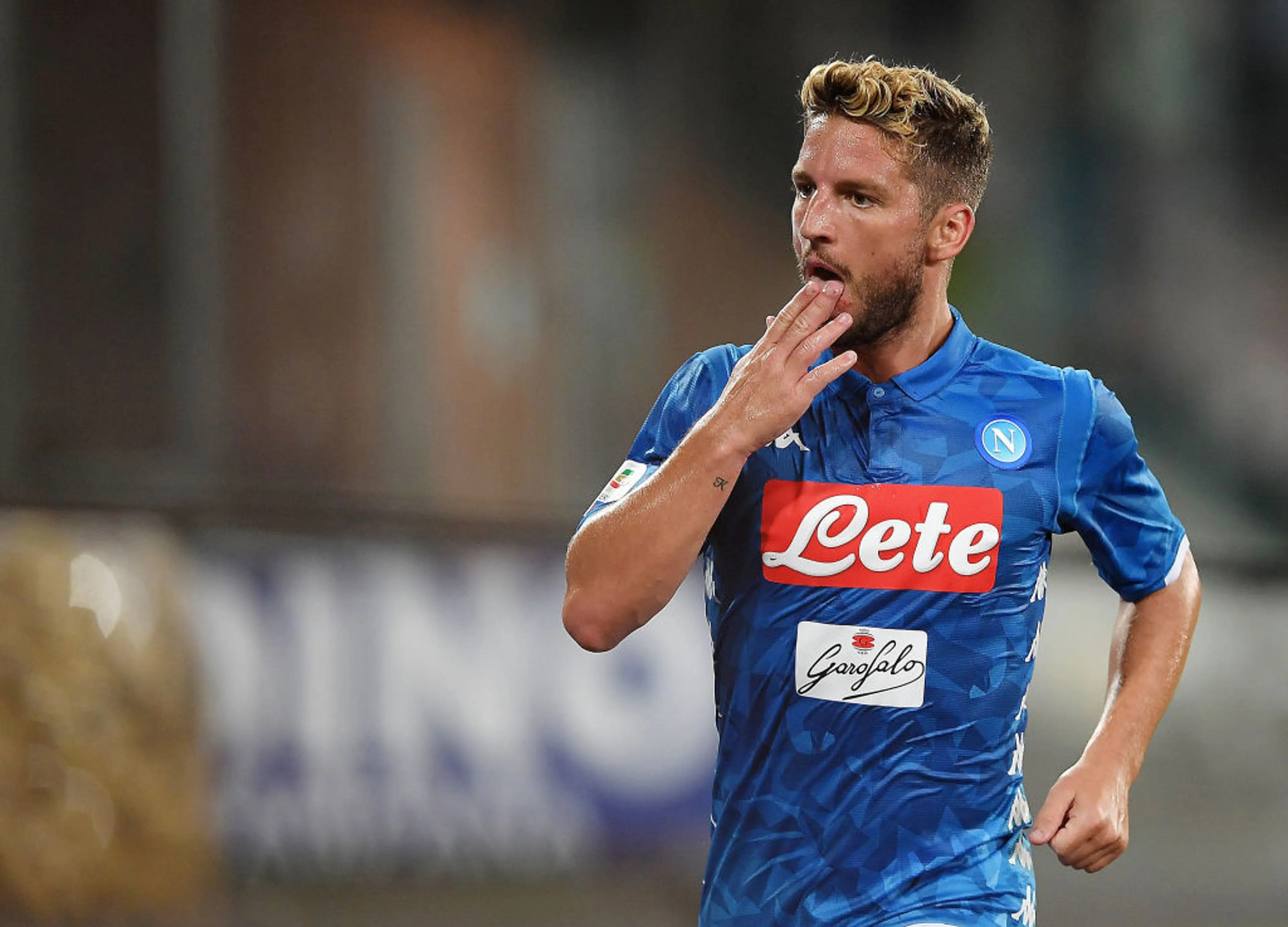 Copertina di Bargiggia attacca Mertens: “Si è auto-sopravvalutato. Nessuno in serie A lo vuole”