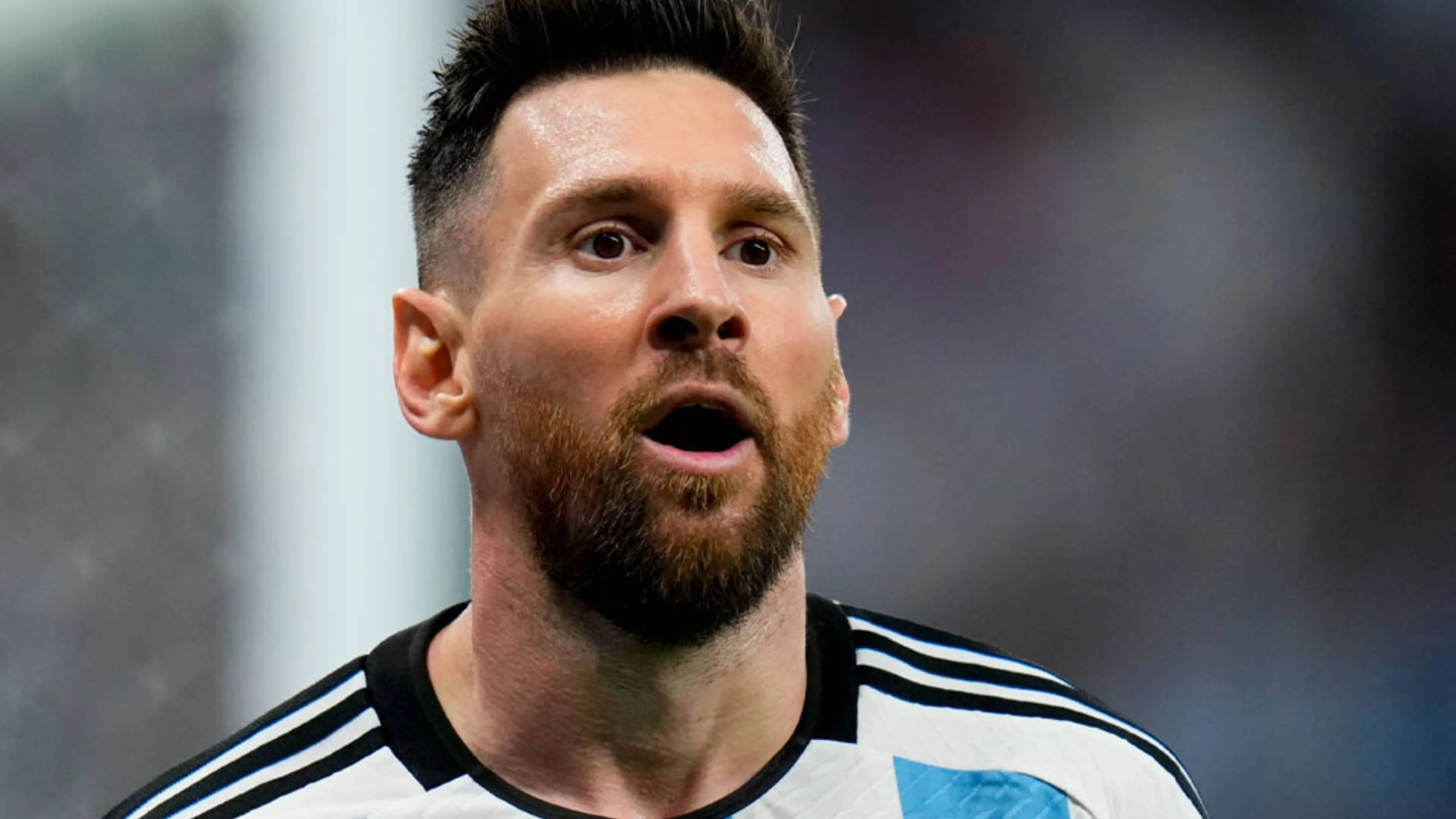 Copertina di "Messi è stato modificato geneticamente con steroidi e ormoni". Gravissima accusa dell'ex calciatore