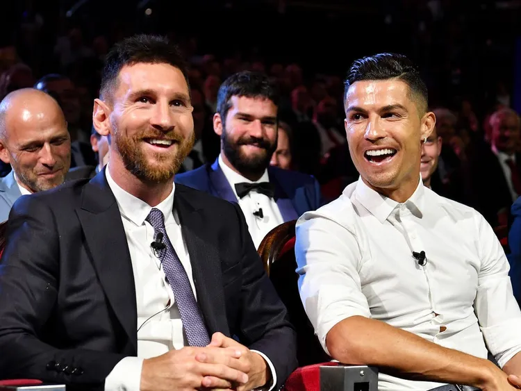 /images/m/e/s/messi-cr7-juve.jpg