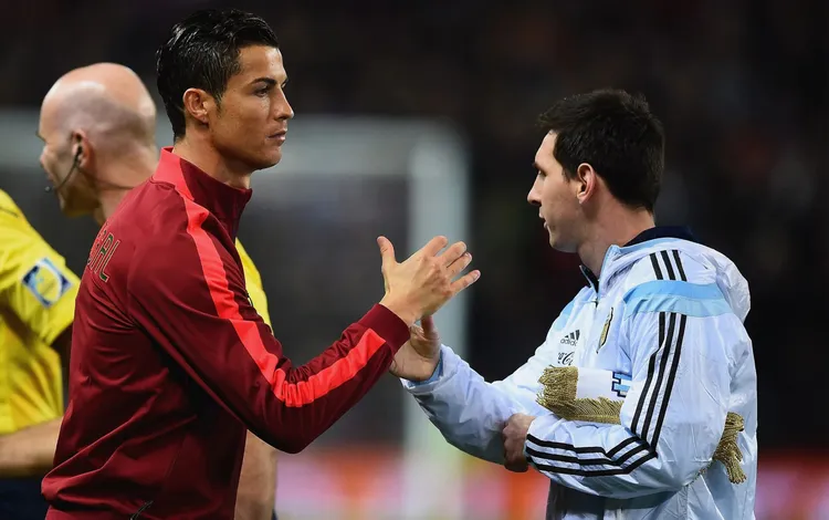 /images/m/e/s/messi-e-cr7.jpg