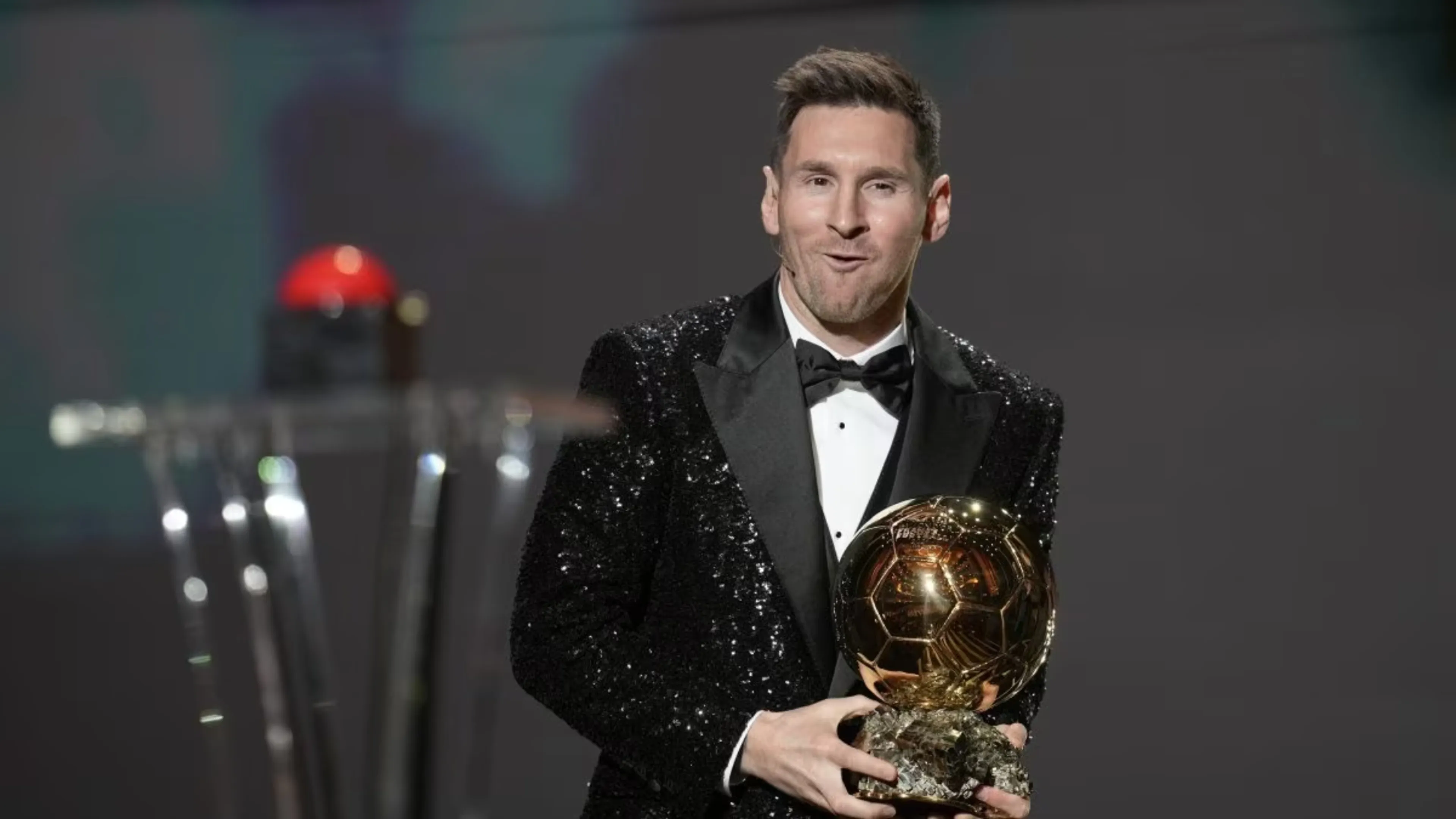 Copertina di Clamoroso in Francia: PSG indagato per il Pallone d'Oro a Messi nel 2021
