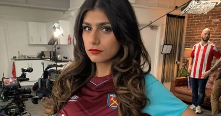/images/m/i/a/mia_khalifa_twitter_jpg_1834093470.jpg_673822677.jpg