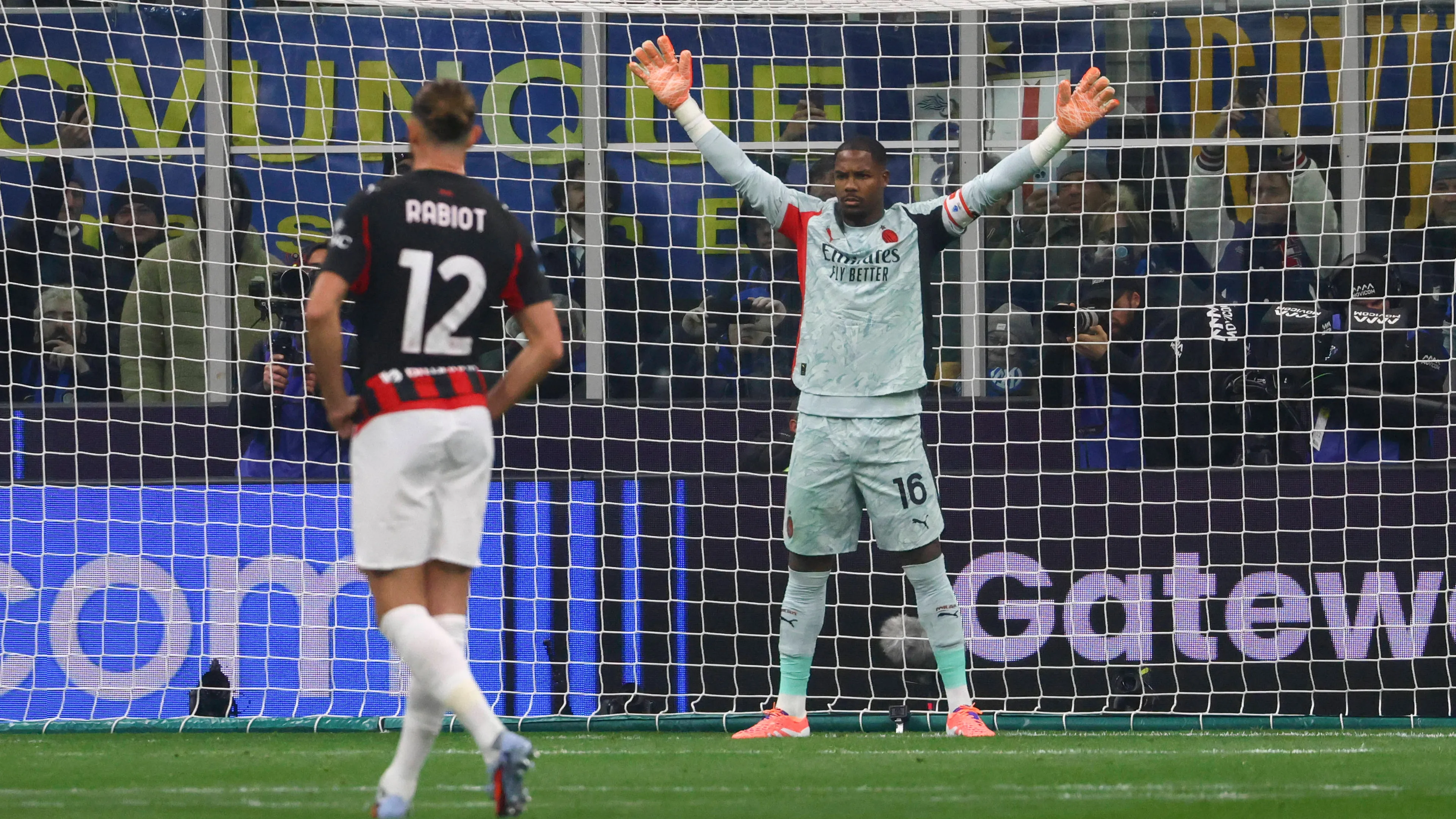 Ecco chi c'è dietro ai rigori parati di Maignan. Ora tutti lo vogliono