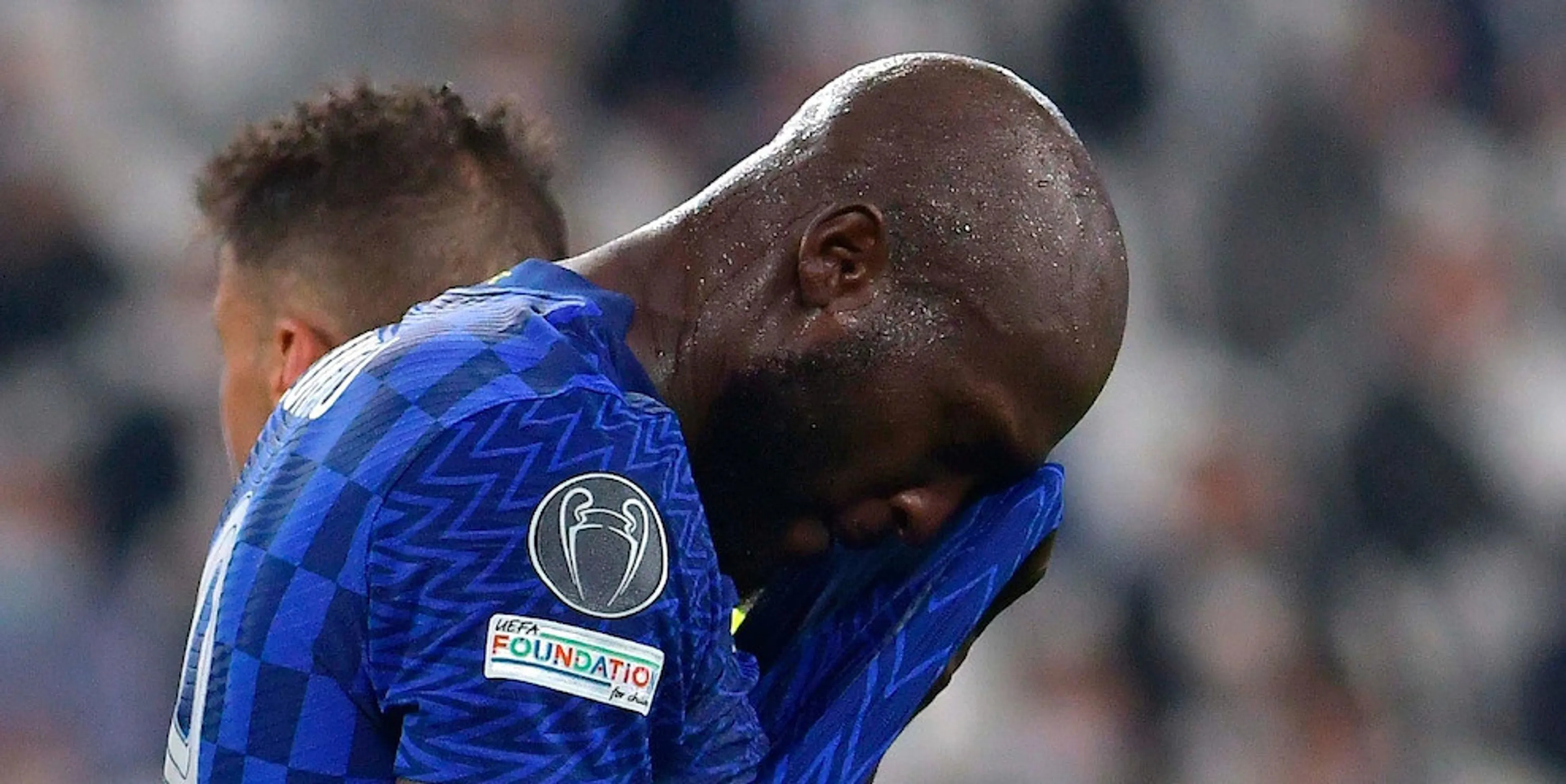Copertina di Mikel distrugge Lukaku e sminuisce il calcio italiano: “Tornasse in serie A, in Premier c’è troppa qualità”