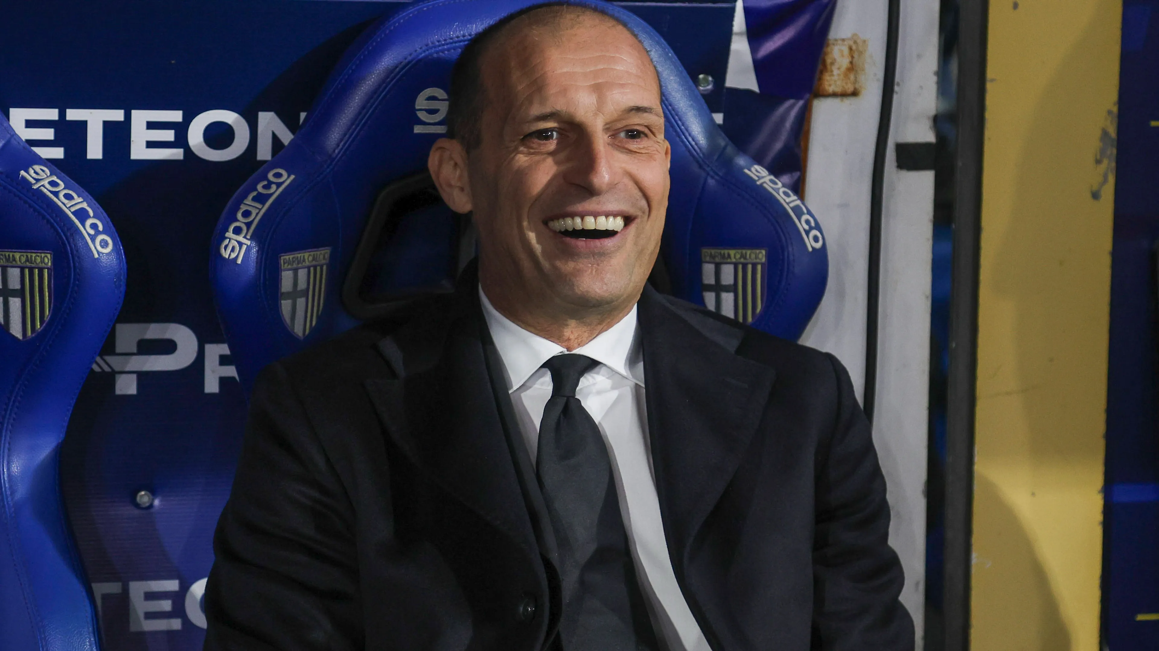 Calciomercato Milan, folle idea: può tornare il difensore più forte degli ultimi 15 anni