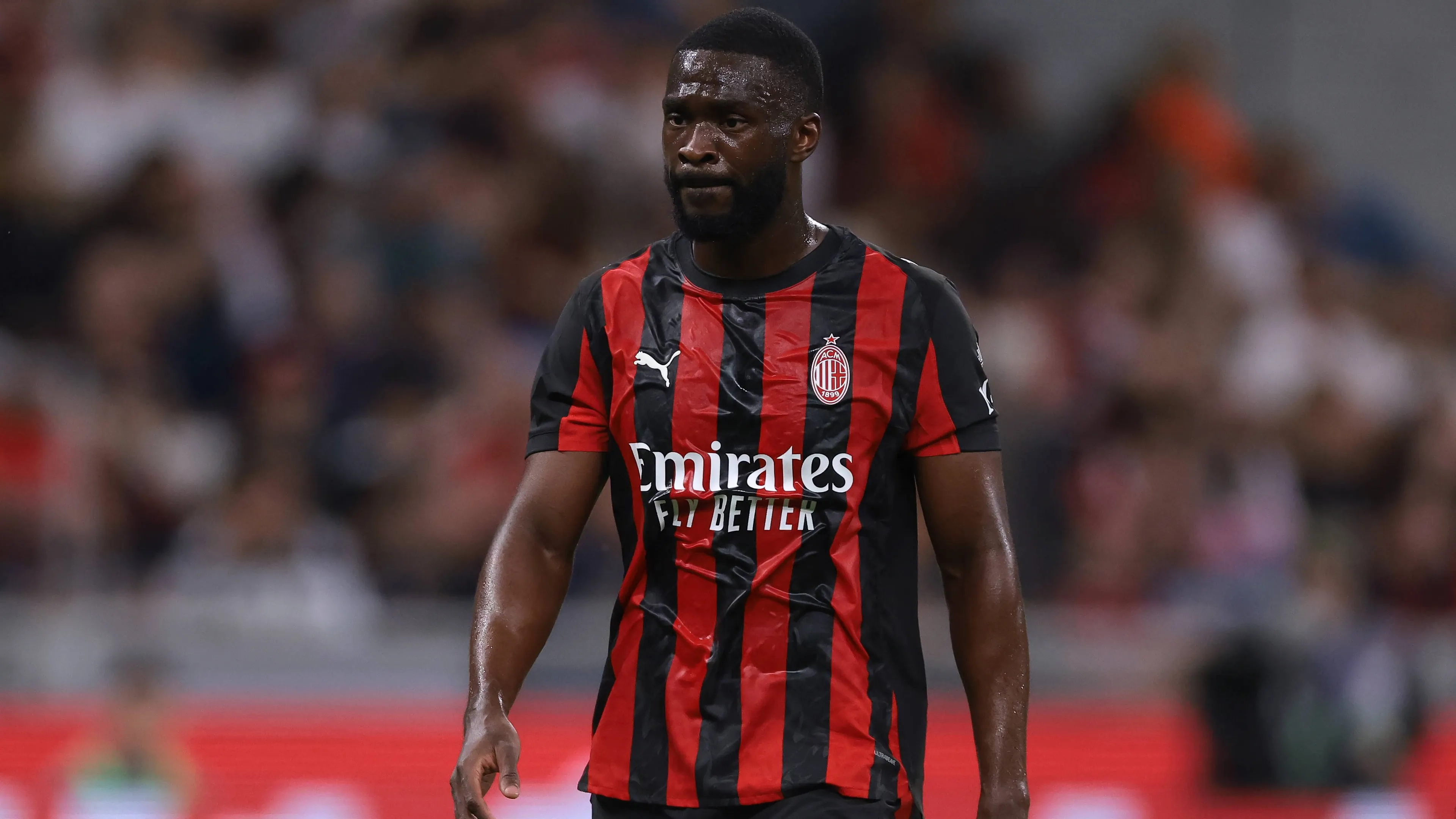 Calciomercato Milan, rivoluzione al centro della difesa: chi entra e chi esce