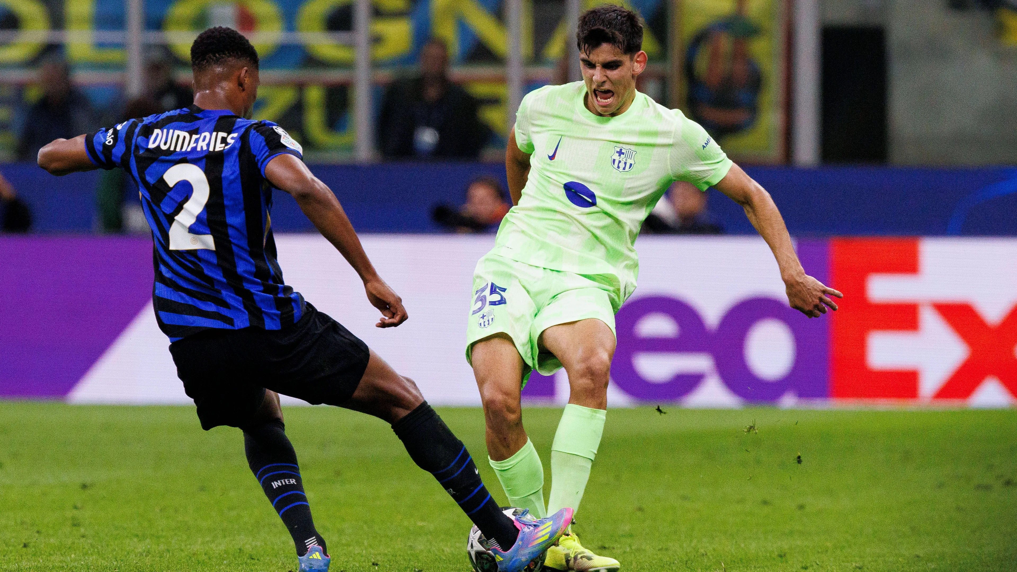 Inter, Gerard Martin alimenta ancora le polemiche: "Quello di Dumfries era fallo"