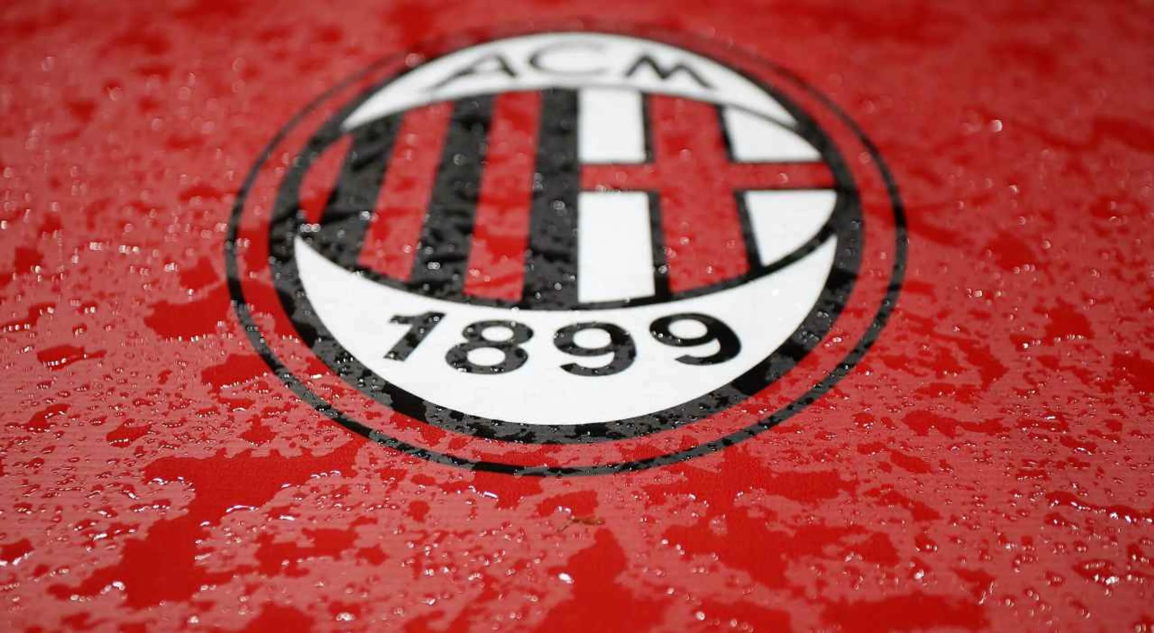 Copertina di Il Milan non può registrare il suo marchio: è già usato da un’azienda tedesca…di cancelleria
