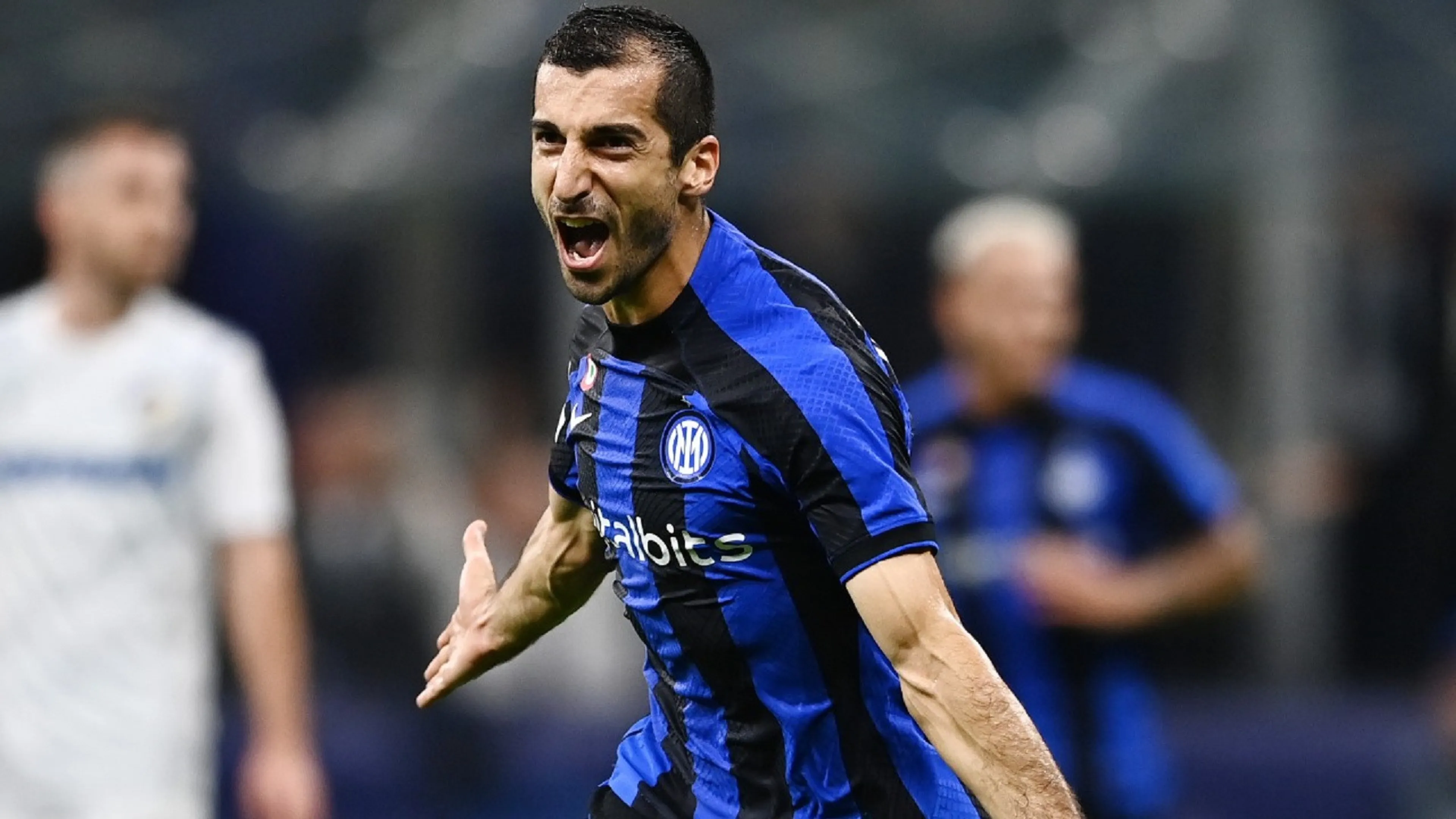 Copertina di Mkhitaryan e i suoi sogni: scudetto e Al Bano