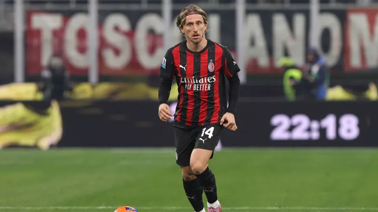 /images/m/o/d/modric-centrocampista-milanjpg_1764882053471.jpg