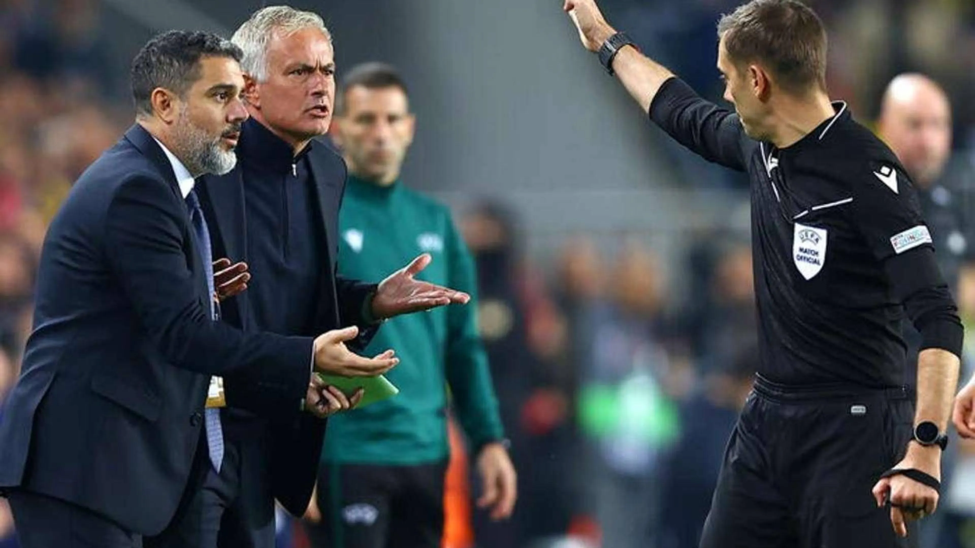 Copertina di Mourinho, show e polemica: "Non farò più competizioni UEFA"