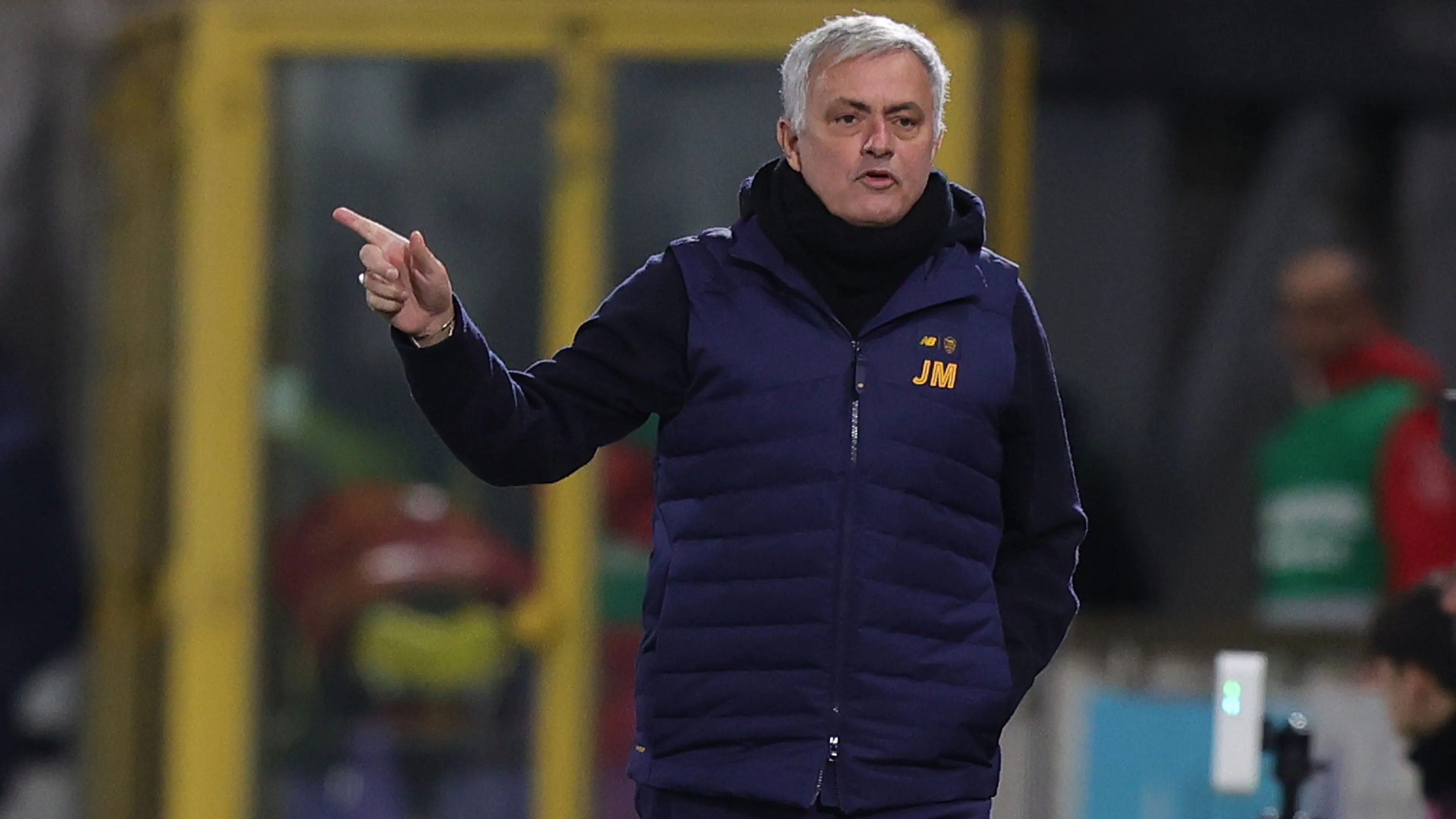 Copertina di Mourinho svela: “A dicembre potevo andare via”. Poi esalta la sua Roma
