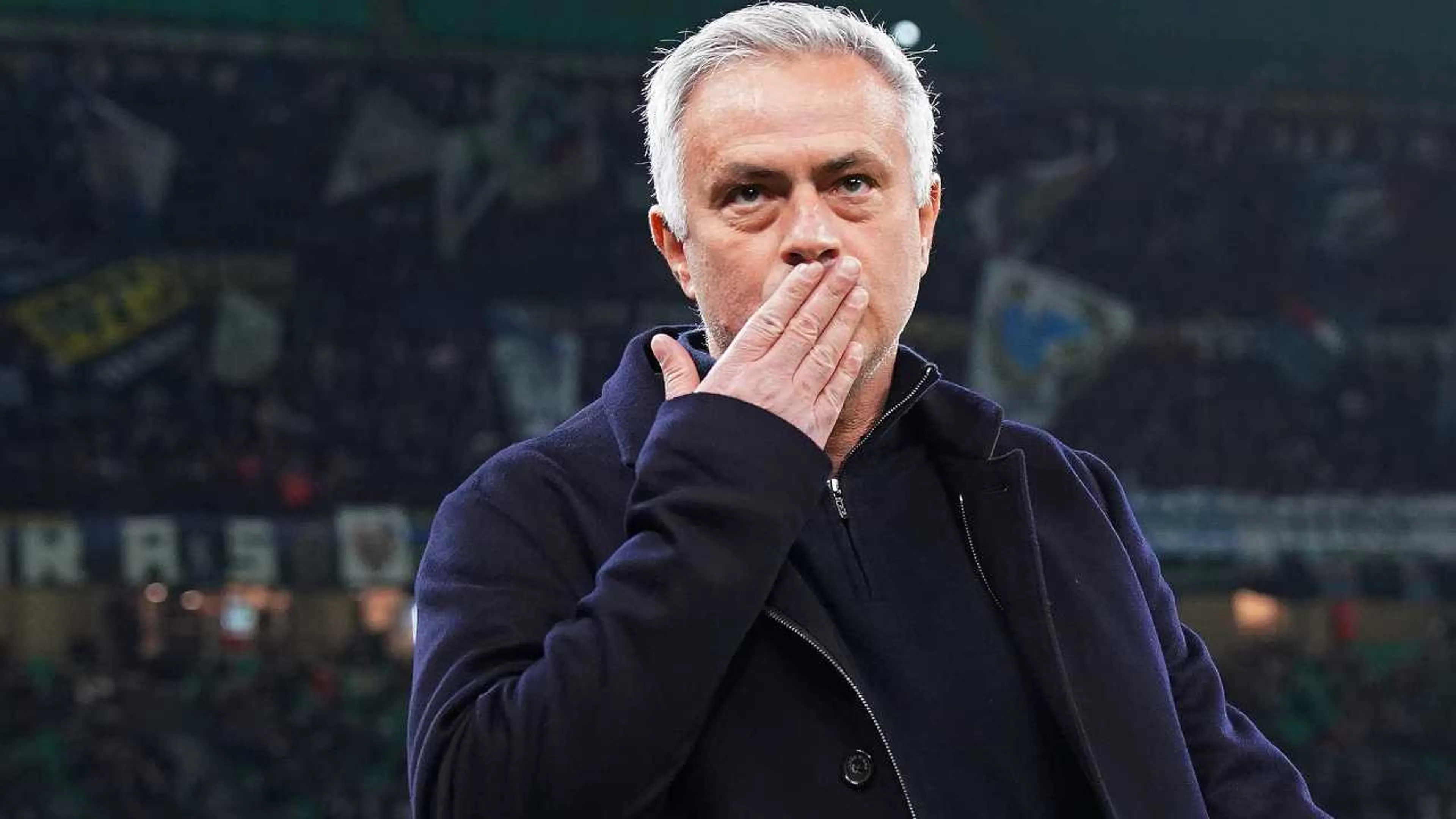 Copertina di Il ritorno di Mourinho a San Siro contro l’Inter è da brividi: cori e applausi dagli ex tifosi