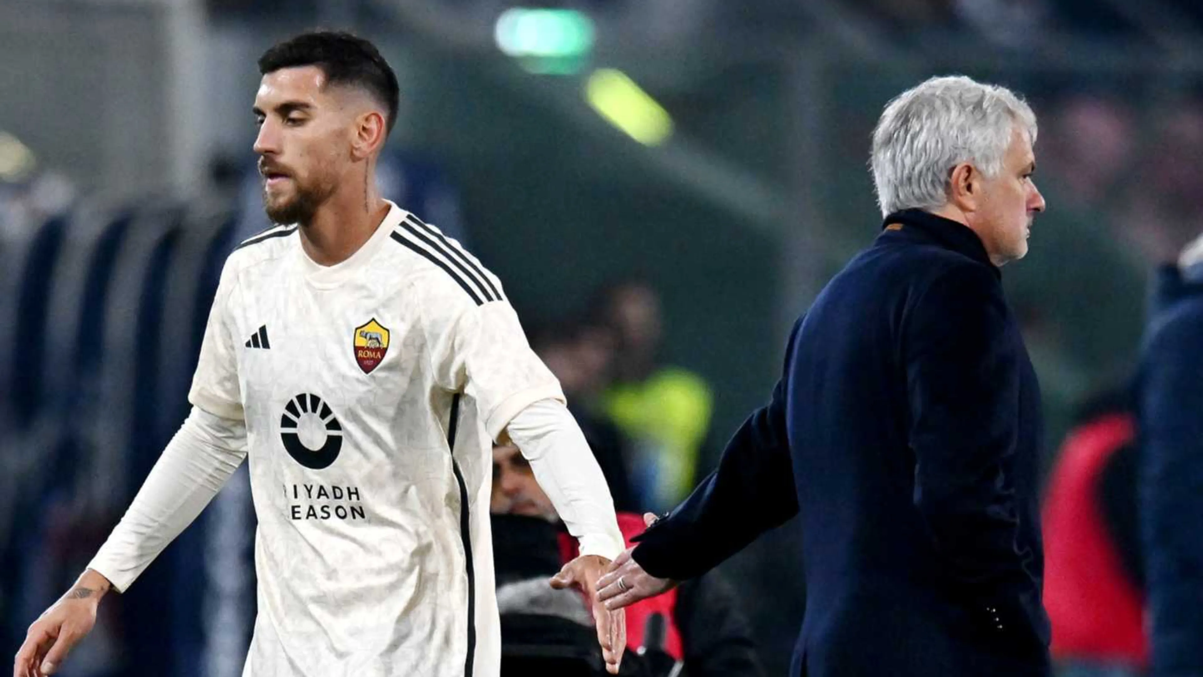 Copertina di Mourinho lascia due cose nell'armadietto di Pellegrini: il significato è potente