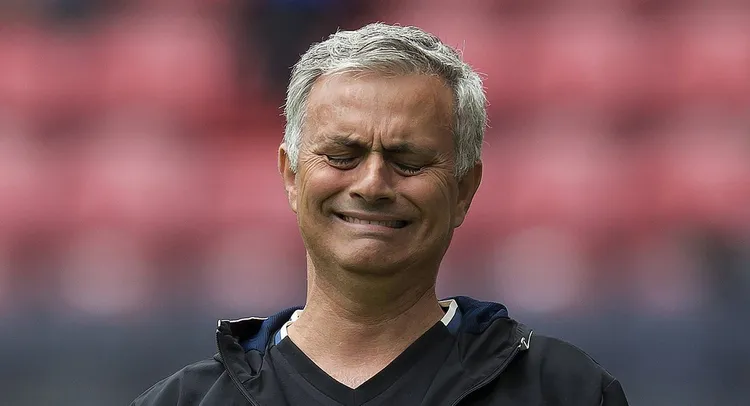 /images/m/o/u/mourinho-snobbato-dai-top-club.jpg