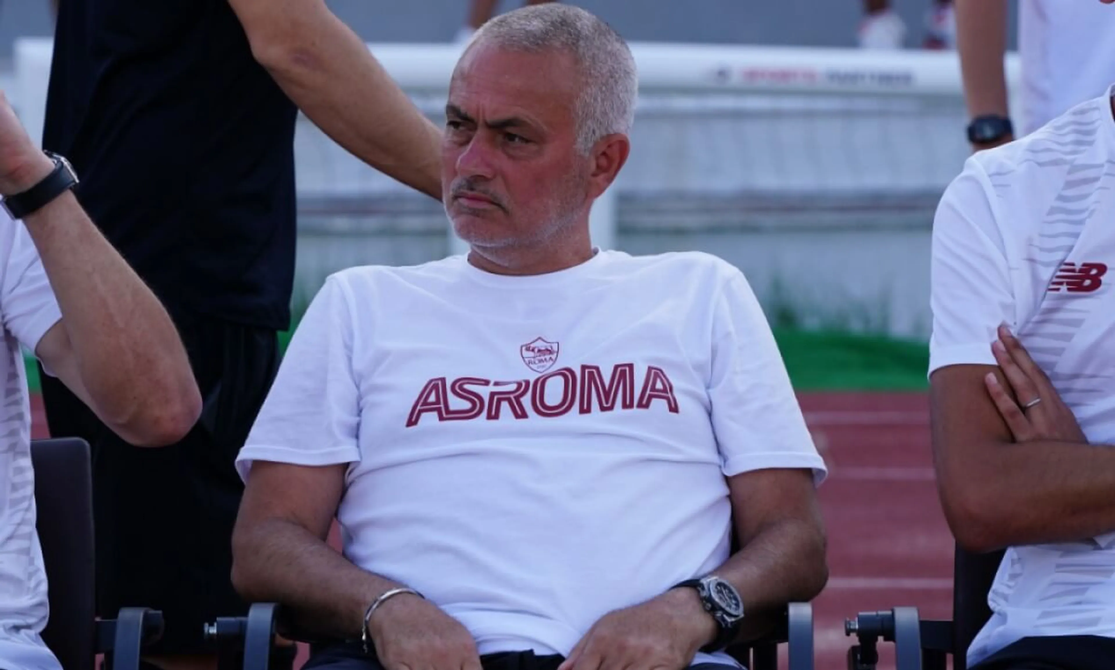 Copertina di Durante Sporting-Roma scoppia la rissa e Mourinho se la ride di gusto… (VIDEO)