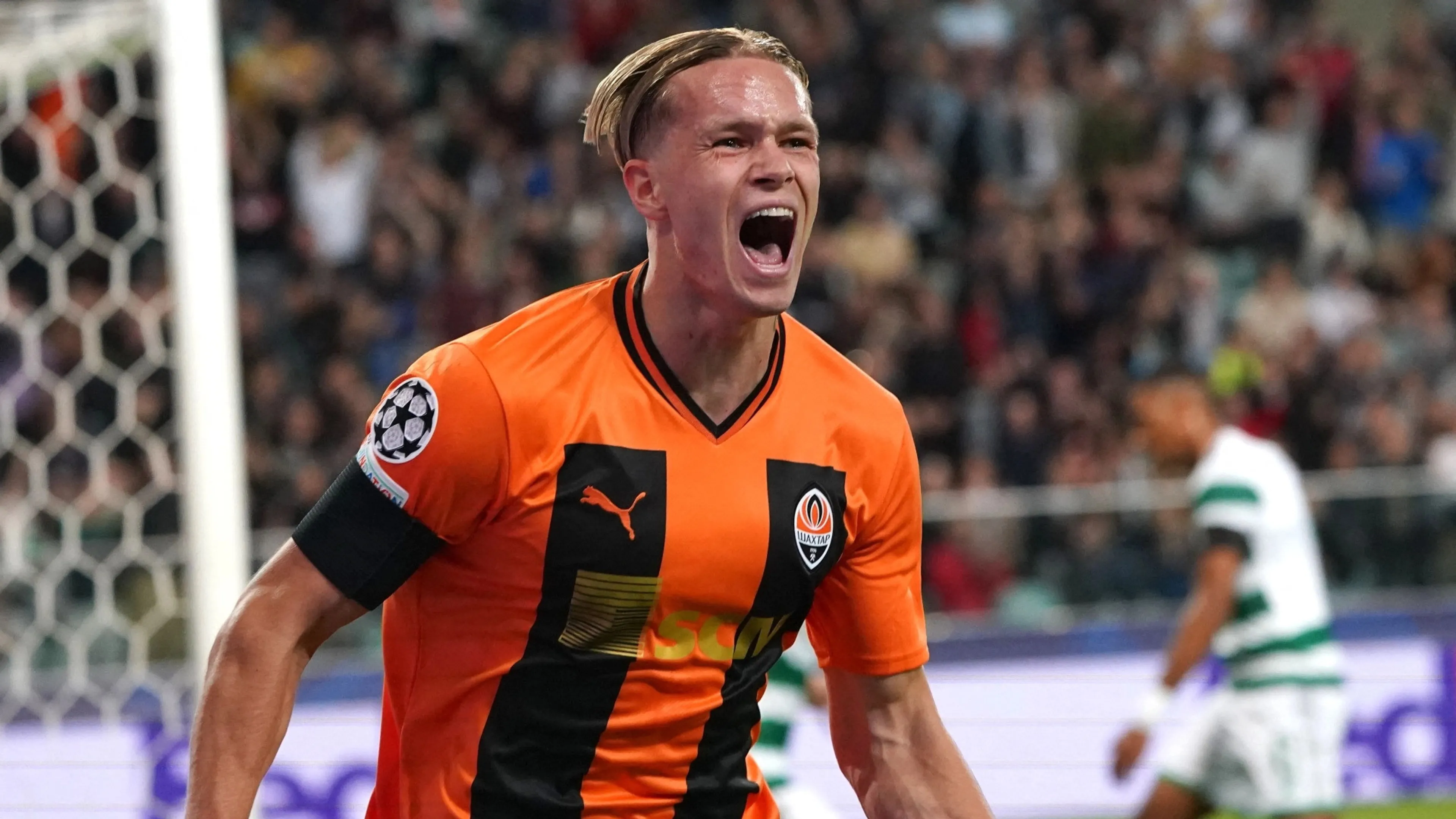 Copertina di Tutti pazzi per la nuova stella del calcio ucraino. Ma lo Shakhtar spara altissimo