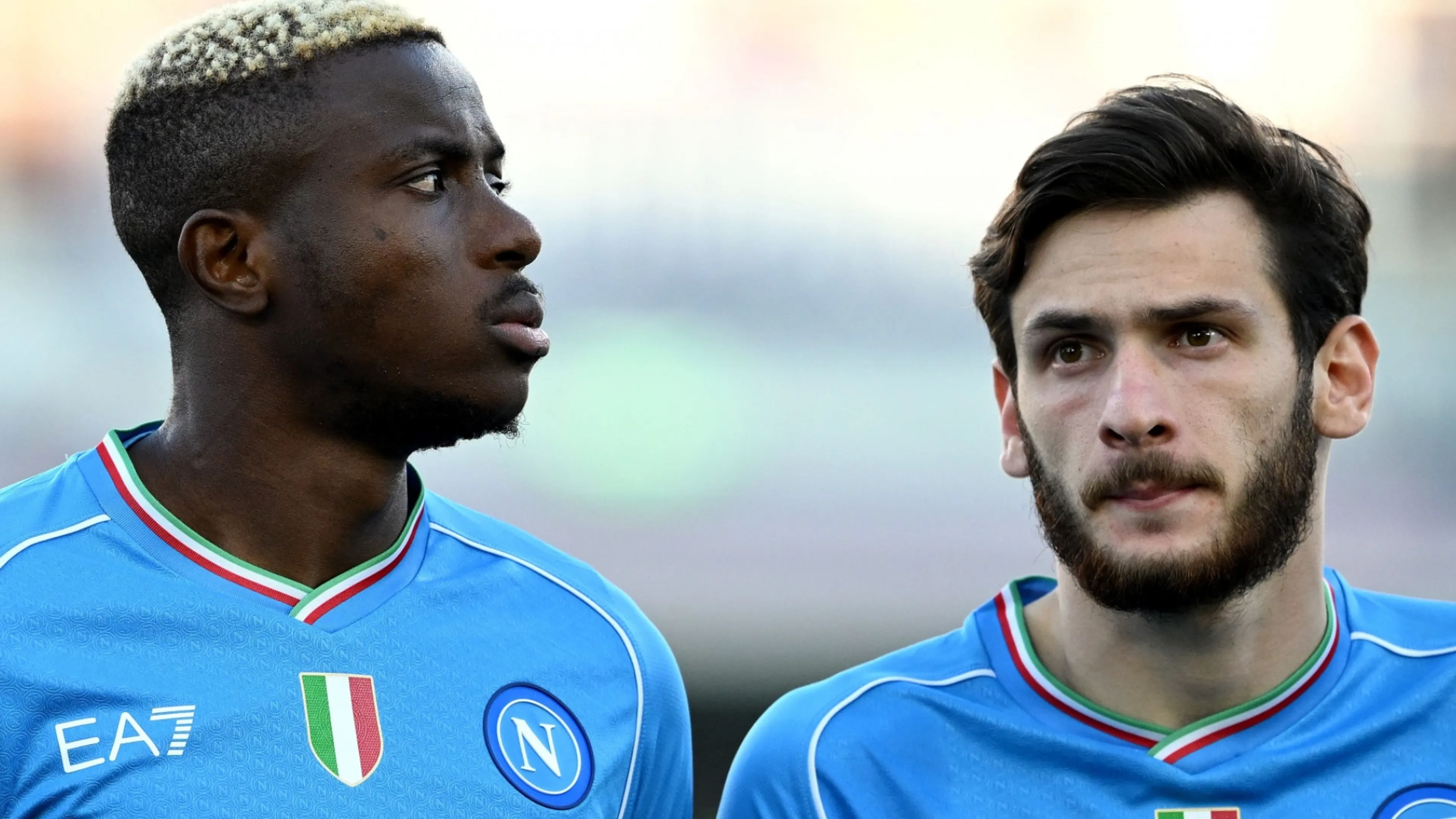 Copertina di Napoli, Conte blocca l'offerta monstre del Psg per Osimhen e Kvara