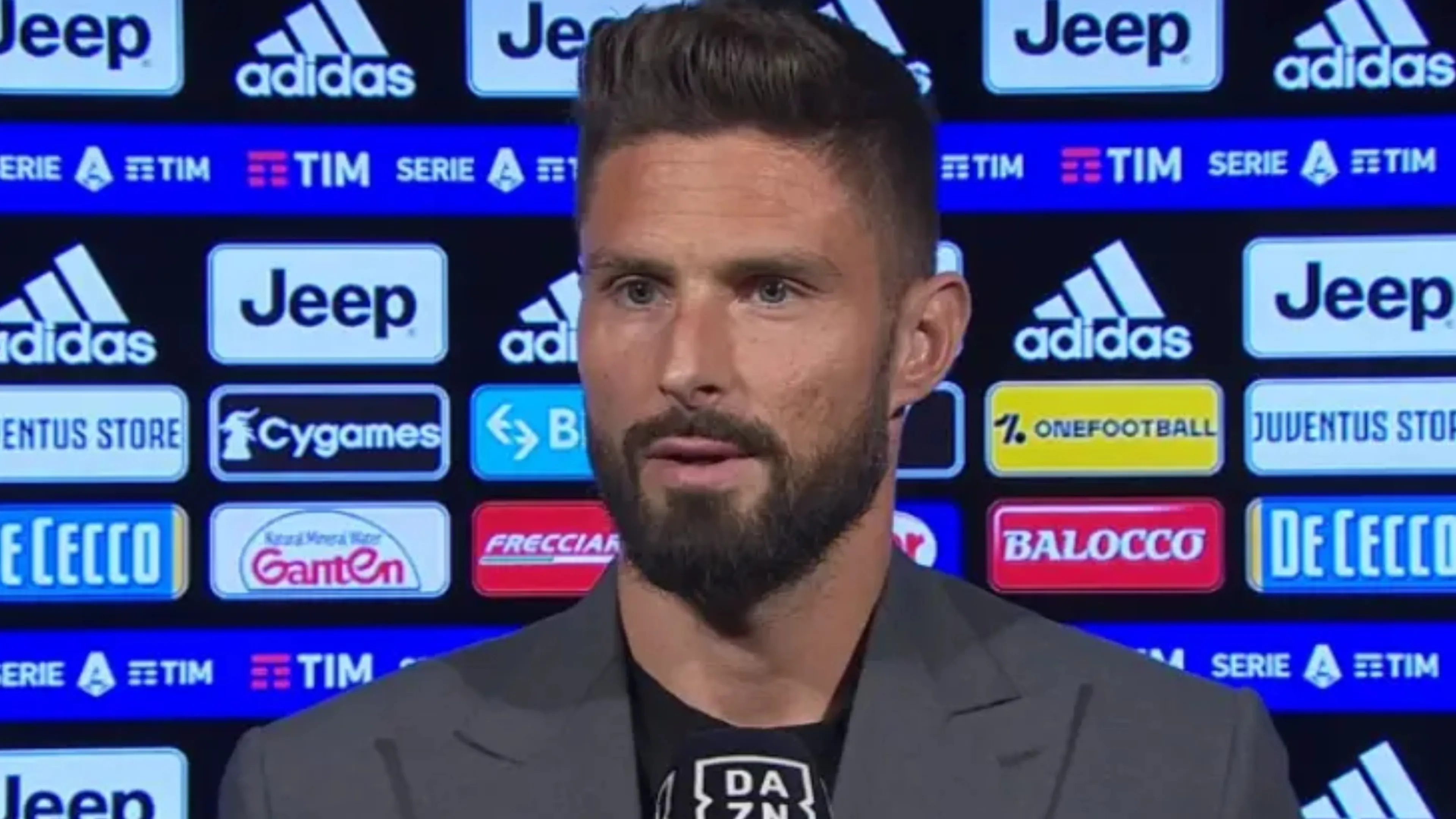 Copertina di Napoli-Milan, Giroud: "Sono frustrato. Reazione in panchina? Non sono un robot"