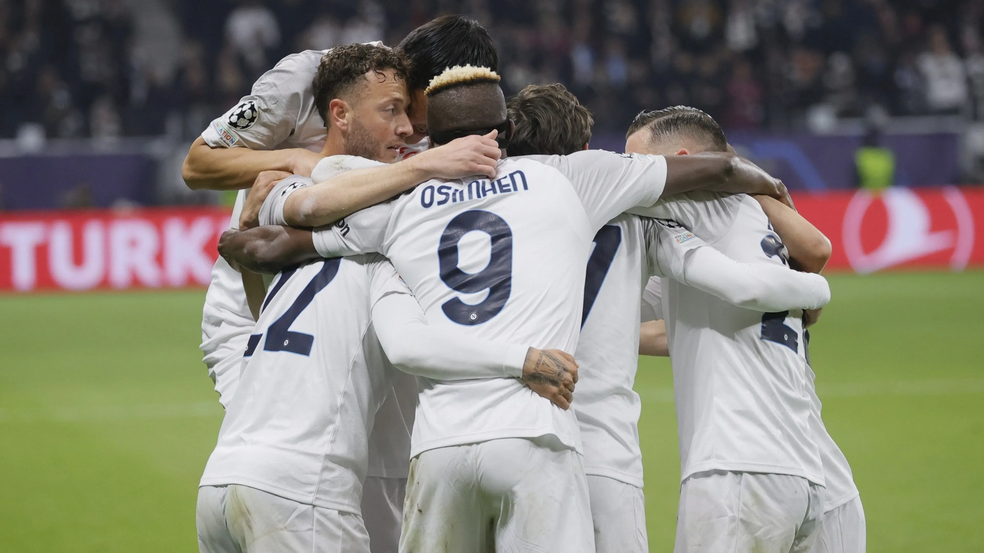 Copertina di La stampa tedesca si inchina al Napoli: “Troppo forte”. E In Europa…