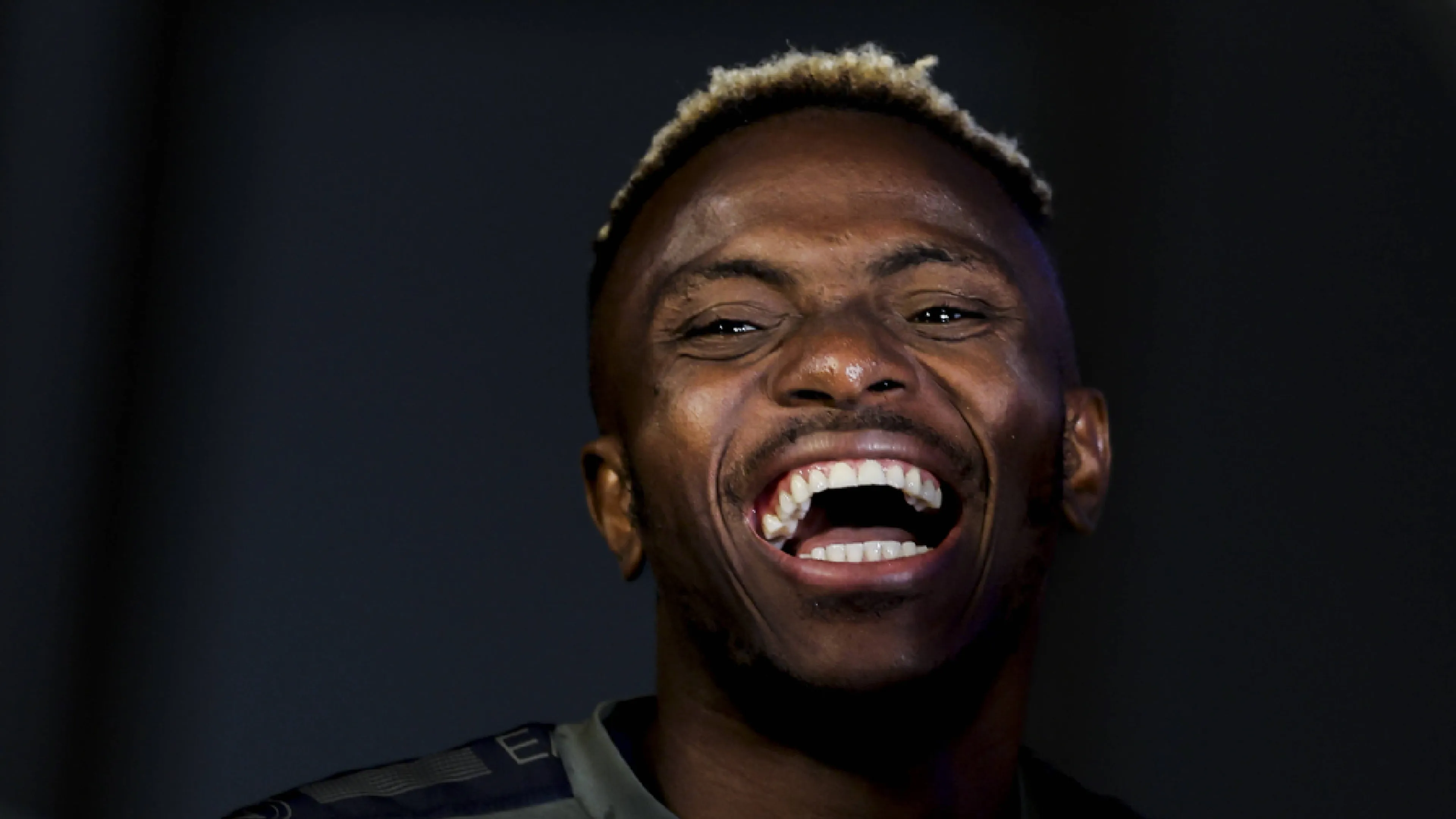Copertina di Osimhen, tutto fatto tra Napoli, Chelsea e Lukaku. Ma il nigeriano fa saltare il banco