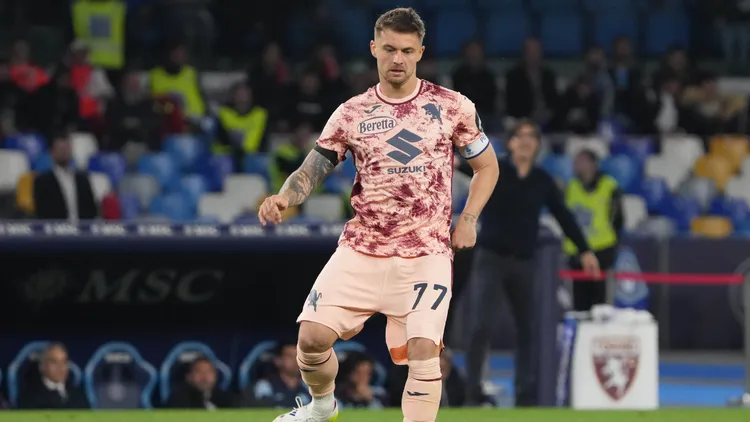 /images/n/a/p/napoli-italy-april-27-karol-linetty-of-torino-fc-during-the-serie-a-match-between-ssc-napoli-and-torino-fc-at-stadio-diego-armando-maradona-on-aprril-27-2025-in-naples-italy-copyright-xfotoagenziaxjpg_1751297395956.jpg