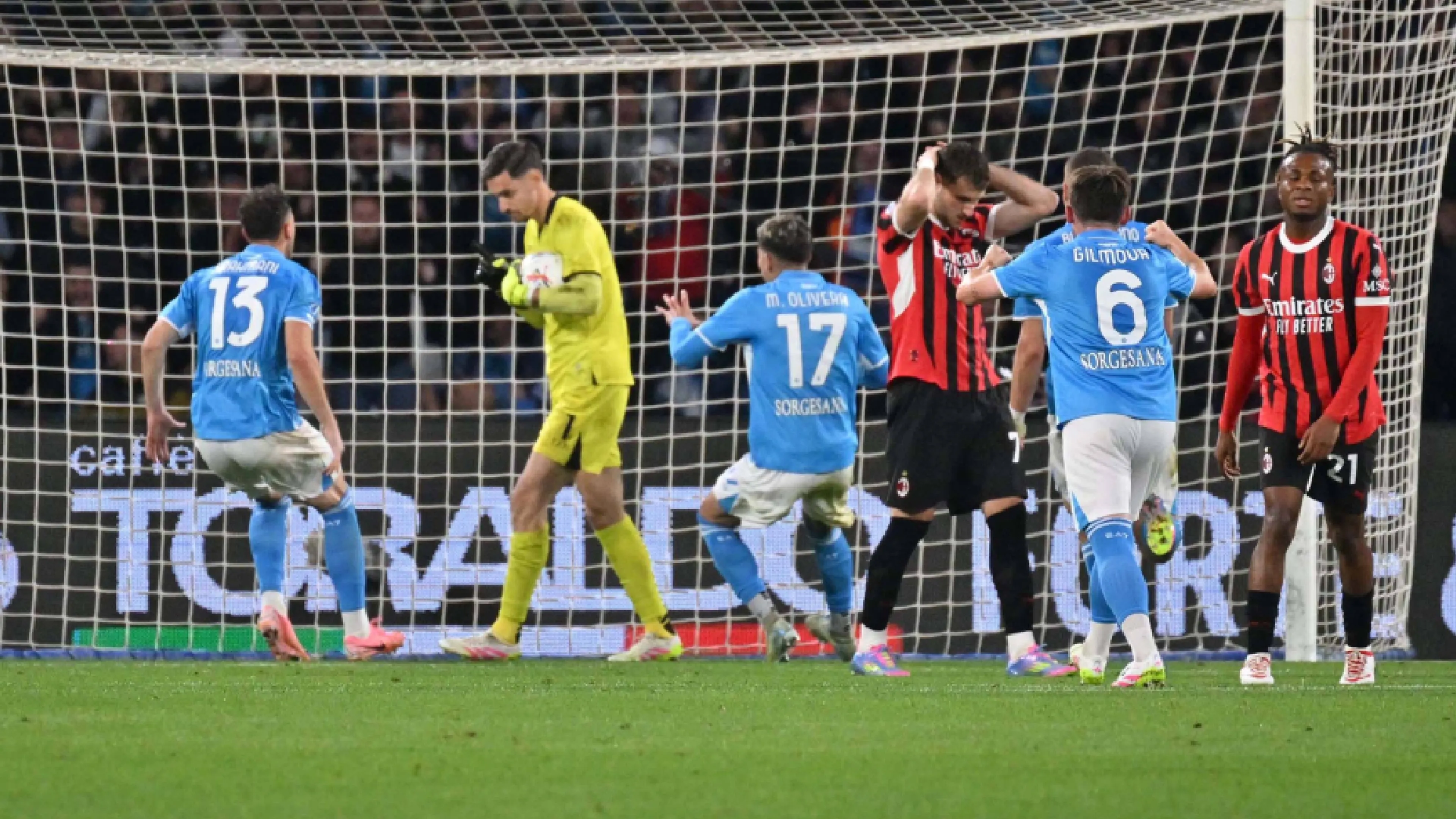 Copertina di Napoli-Milan, il retroscena sul rigore: ennesimo disastro nella gestione. Cos'è successo?