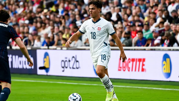 /images/n/a/s/nashville-usa-june-10th-2025-ardon-jashari-18-switzerland-looks-to-make-a-pass-during-the-international-friendly-lnderspiel-nationalmannschaft-football-match-between-usa-and-switzerland-at-geodis-park-nashville-tennessee-usa-reily-rogers-spp-copyright-xreilyxrogersx-xsppx-spp-en-rerosp-dsc3308jpg_1751031776754.jpg