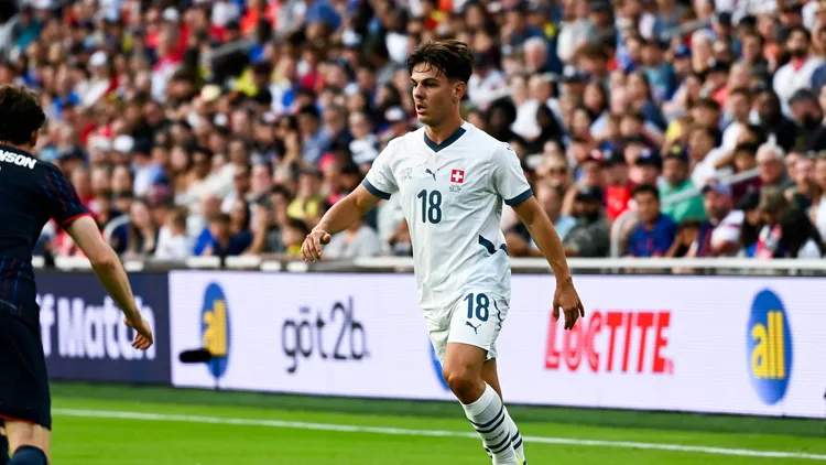 /images/n/a/s/nashville-usa-june-10th-2025-ardon-jashari-18-switzerland-looks-to-make-a-pass-during-the-international-friendly-lnderspiel-nationalmannschaft-football-match-between-usa-and-switzerland-at-geodis-park-nashville-tennessee-usa-reily-rogers-spp-copyright-xreilyxrogersx-xsppx-spp-en-rerosp-dsc3308jpg_1754332175810.jpg