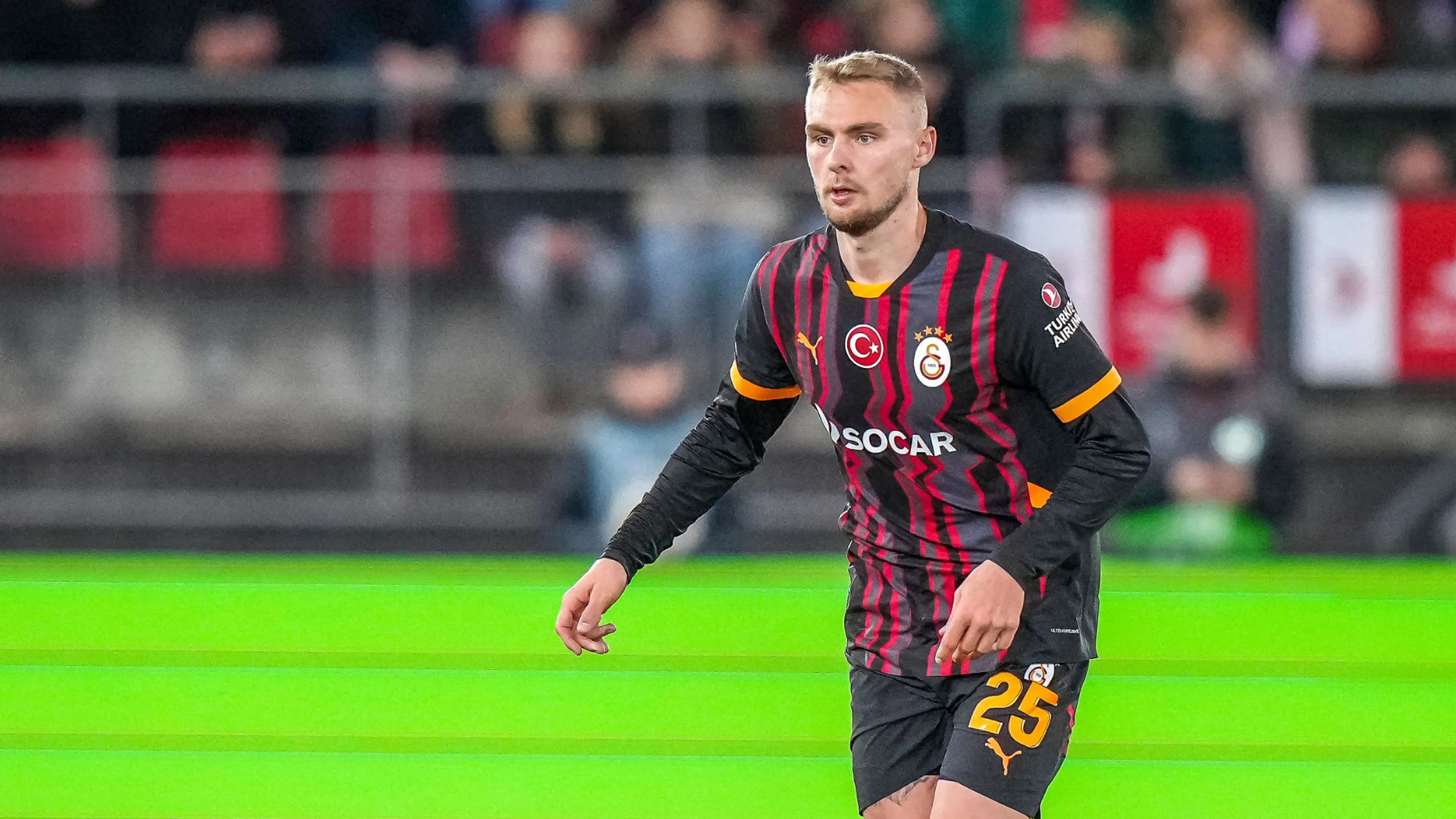 Copertina di La Roma ha il suo nuovo difensore centrale: si tratta di Victor Nelsson, ex Galatasaray. E punta un terzino del Twente