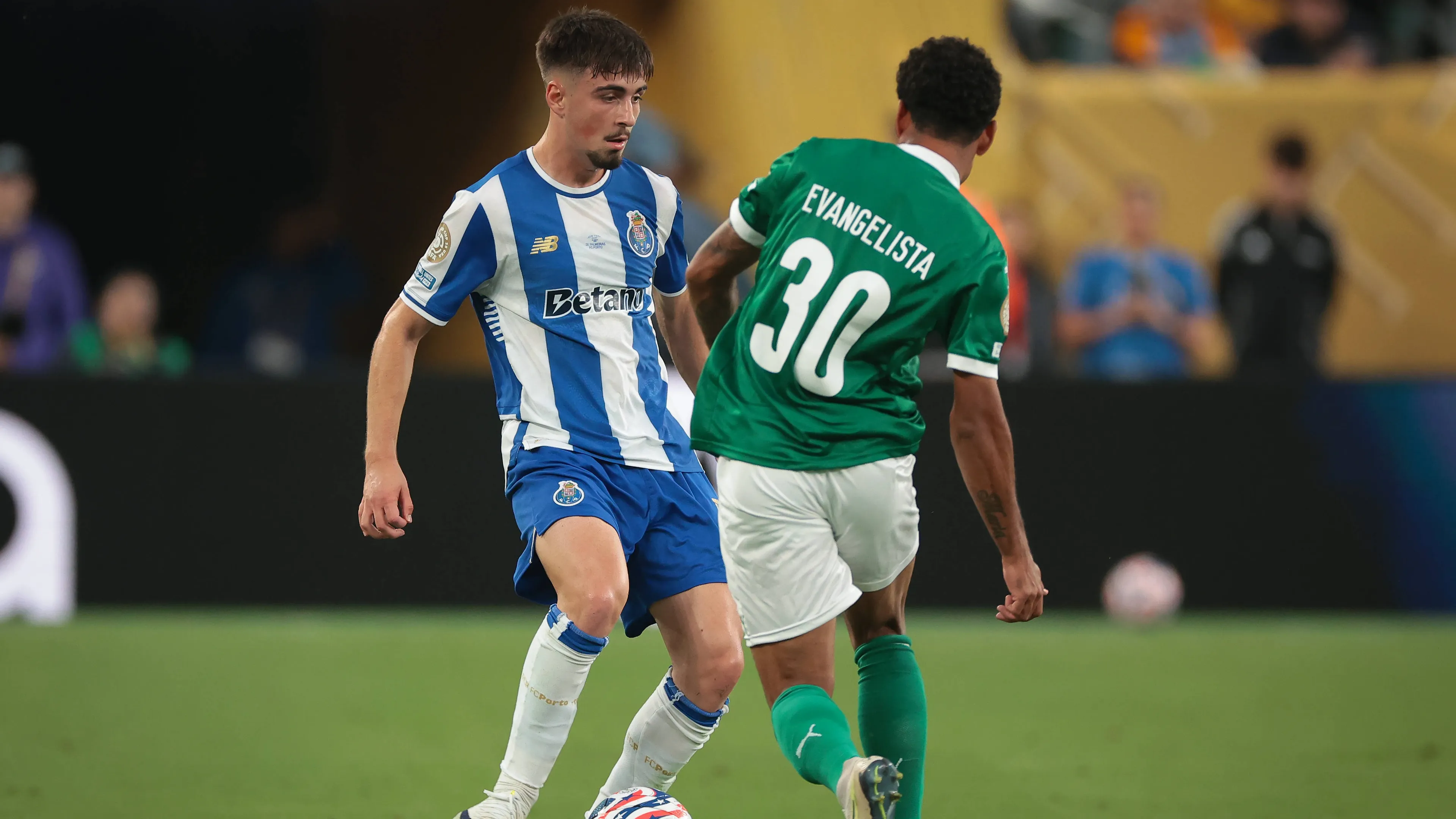 Martim Fernandes obiettivo del Milan per la fascia destra