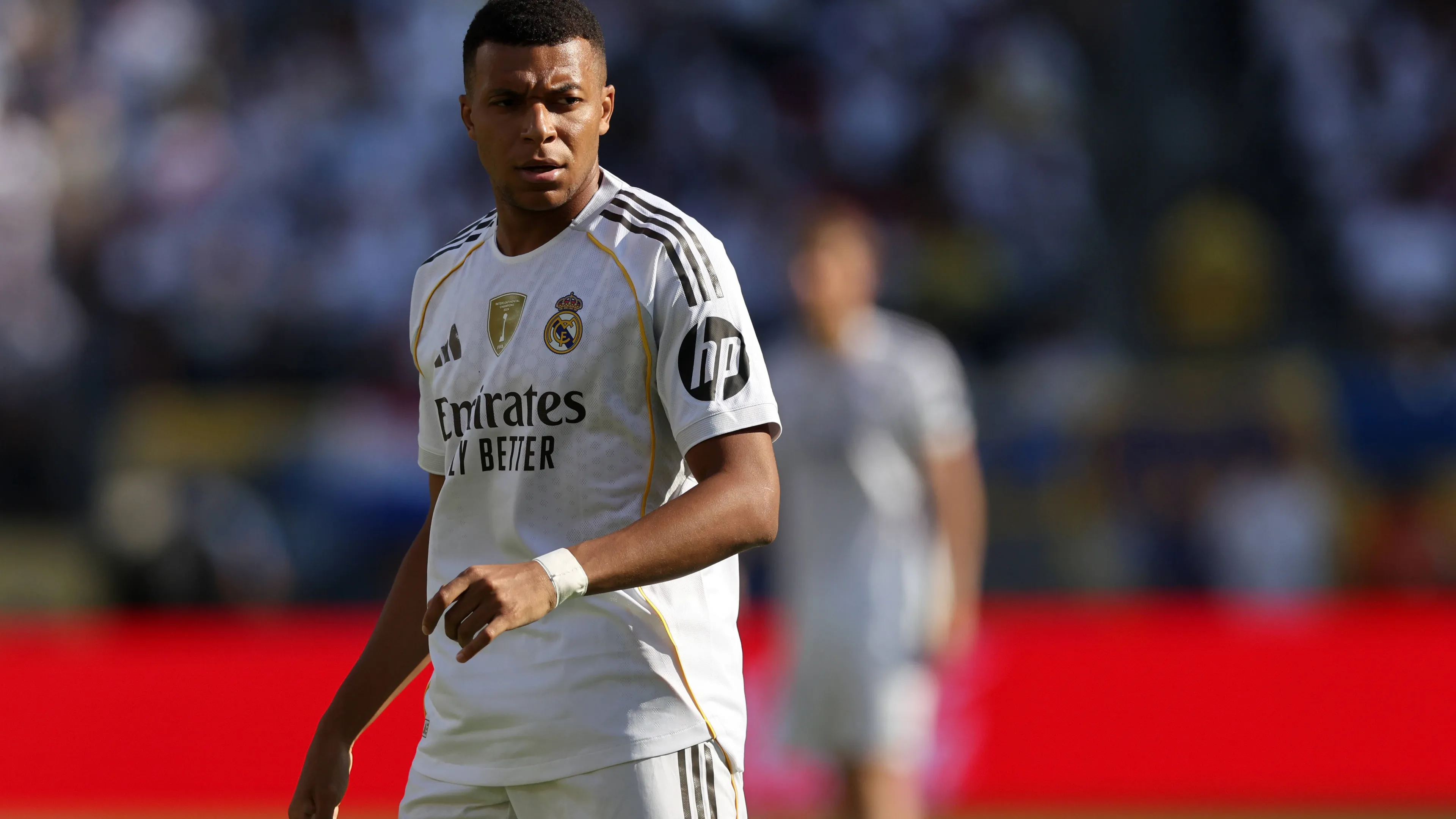 PSG, Mbappé ritira la denuncia per tentata estorsione. La richiesta dell'attaccante francese