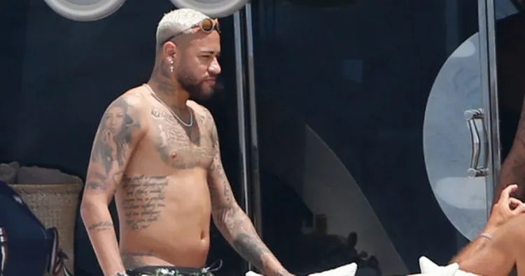 /images/n/e/y/neymar-11.jpg