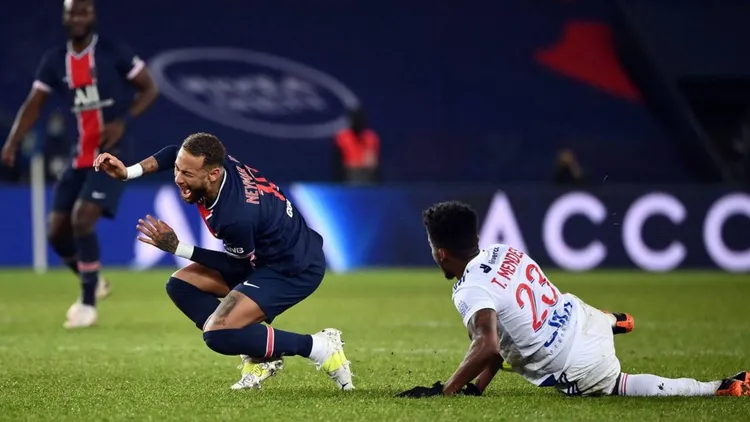 /images/n/e/y/neymar-infortunio.jpg