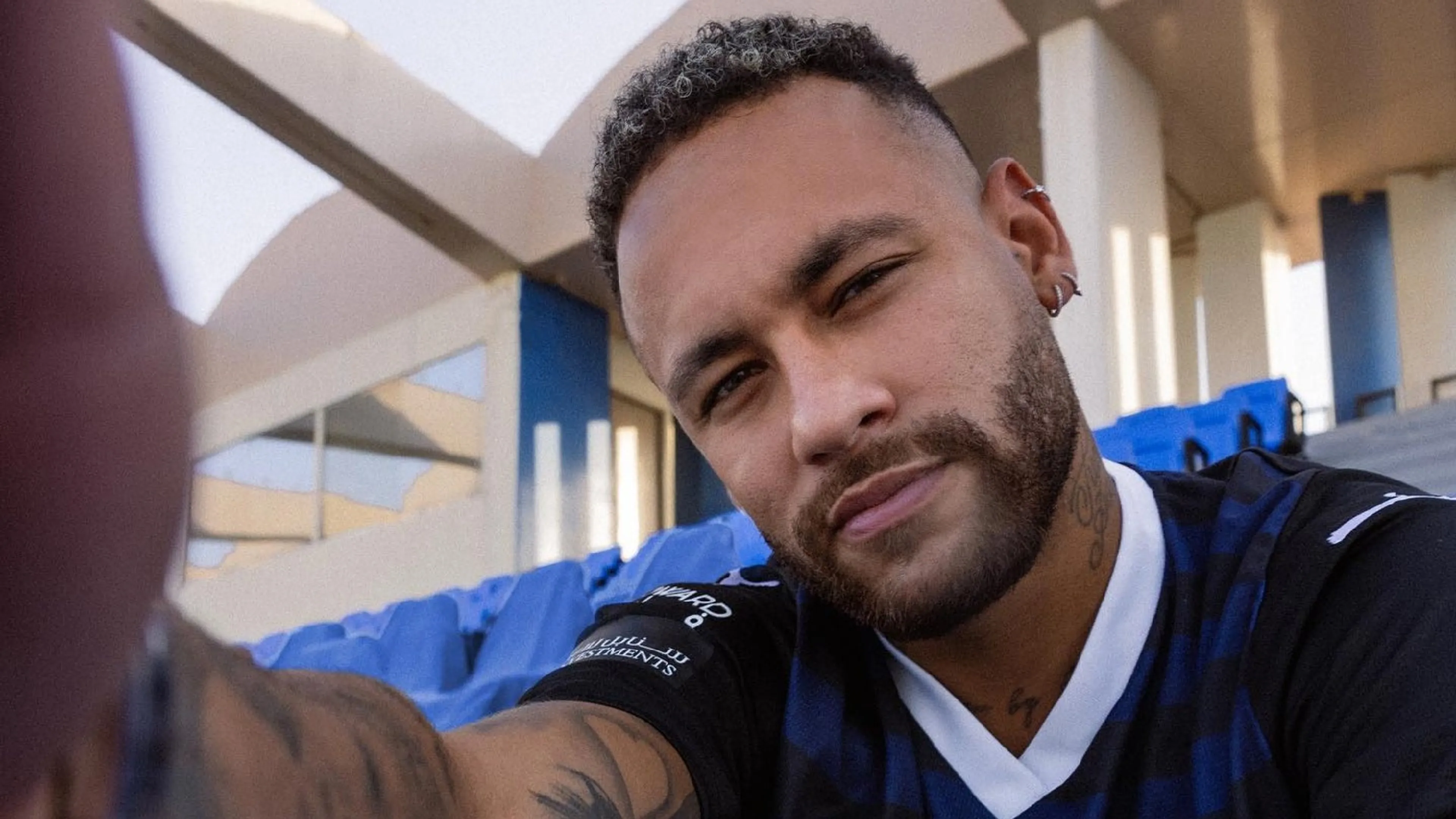 Copertina di Neymar sempre al centro del gossip: avrebbe una figlia di 10 anni, chiesto test del Dna