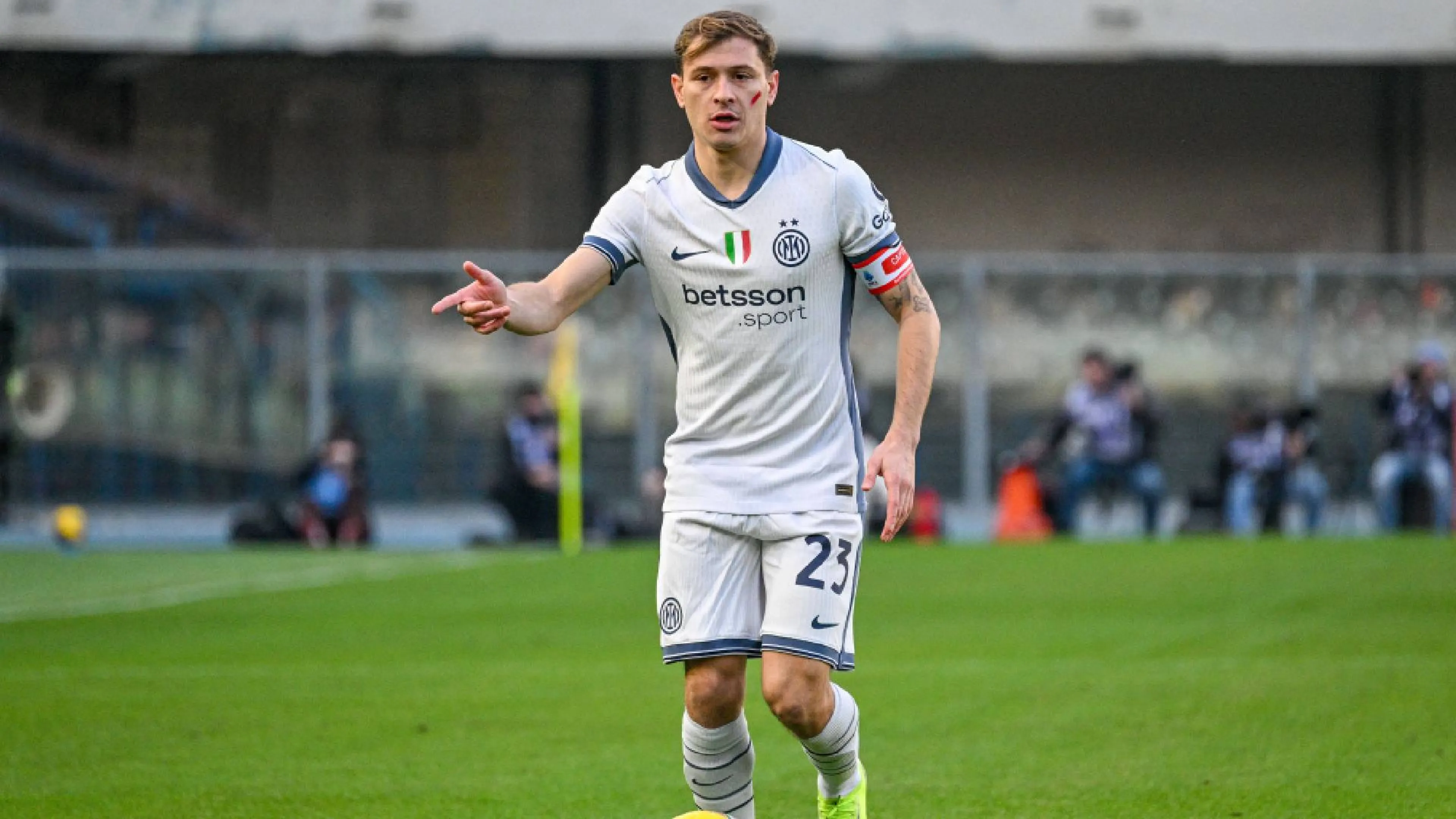 Copertina di Gesto da capitano di Barella contro il Verona: riprende Bisseck per un motivo