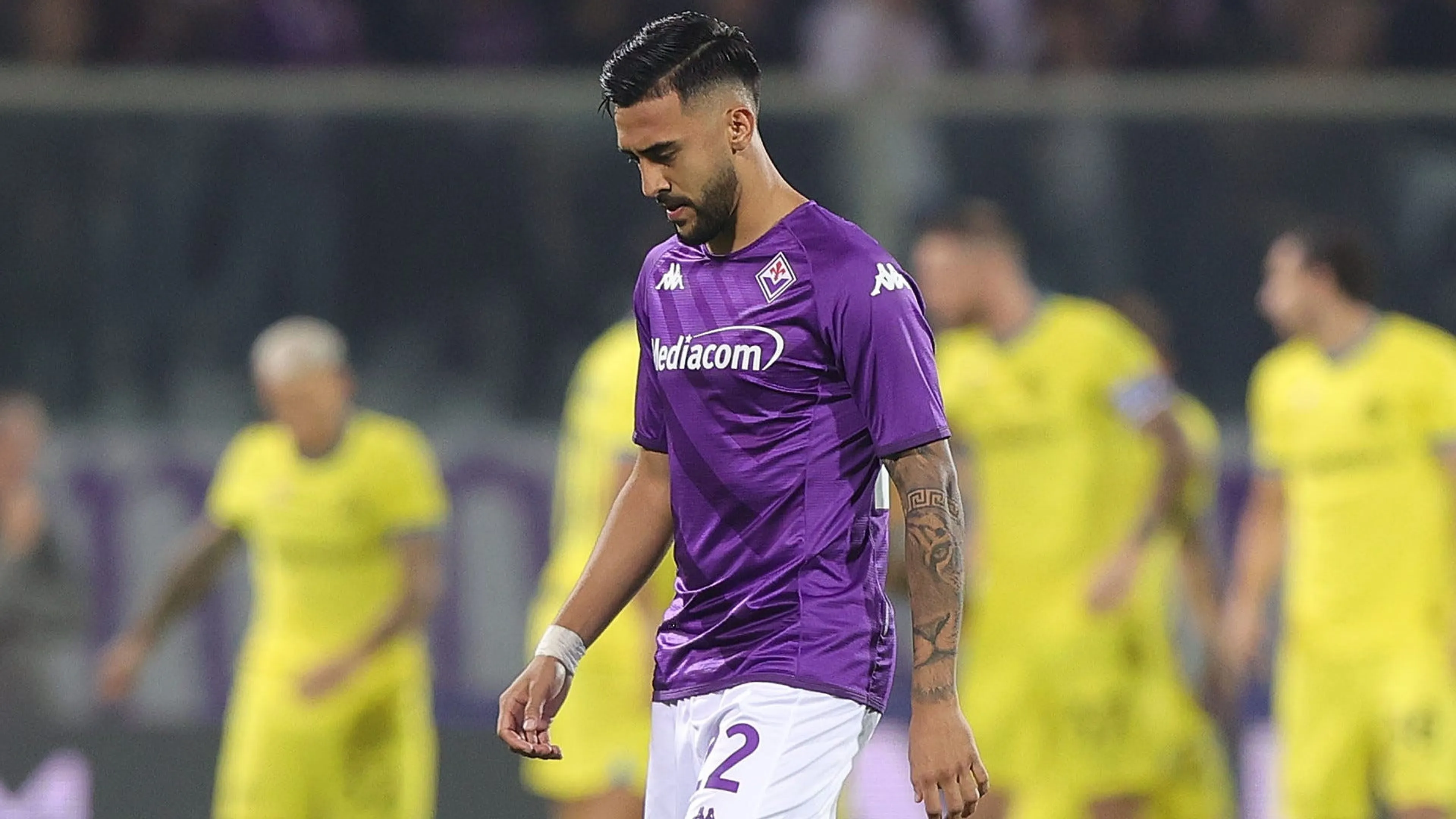 Copertina di Tifosi della Fiorentina furiosi con Gonzalez e Igor: cos’hanno combinato?