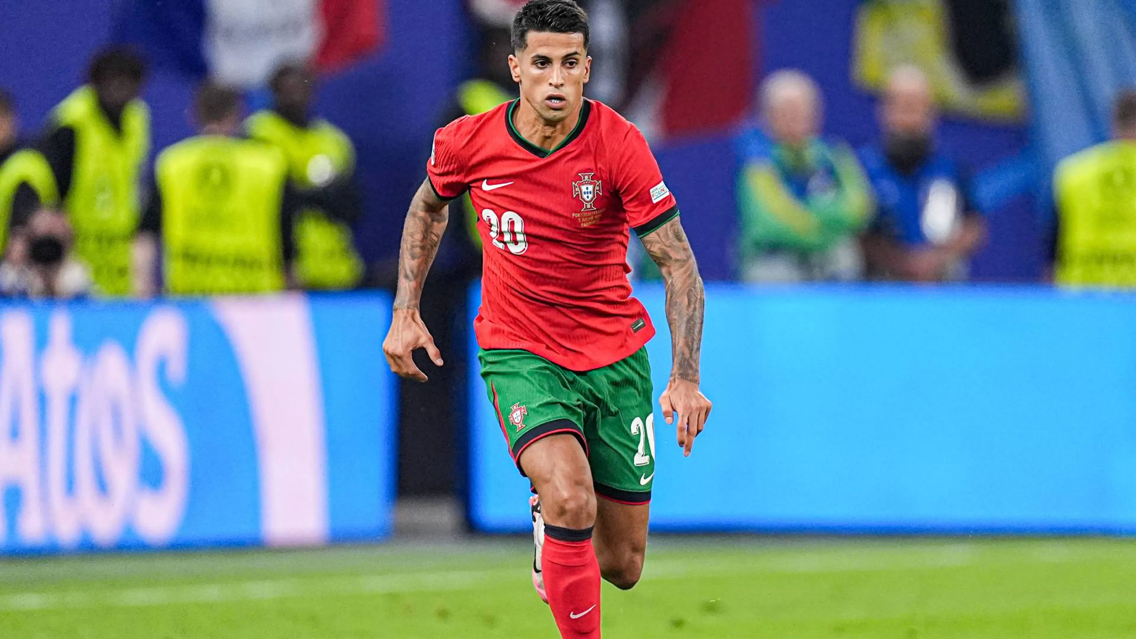 Cancelo, niente Juve bis. Il portoghese vuole solo il Barcellona
