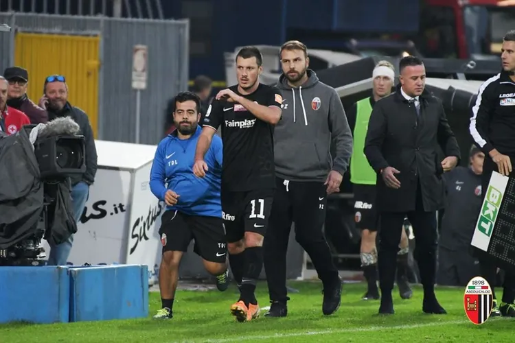 /images/n/i/n/ninkovic-litiga-con-da-cruz.jpg