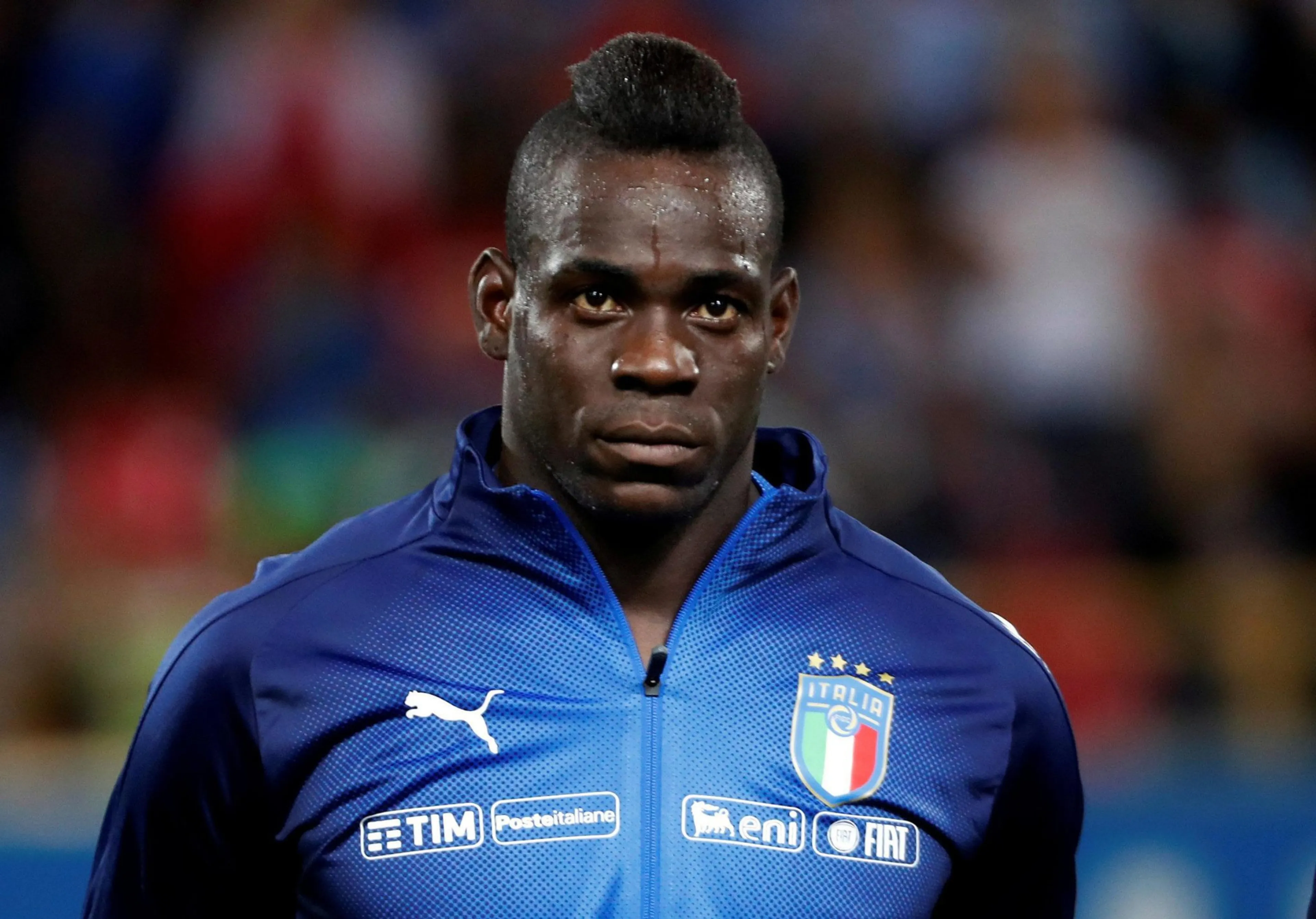 Copertina di Balotelli rivela: “Pranzo e cena da mamma e a letto alle 22.30”