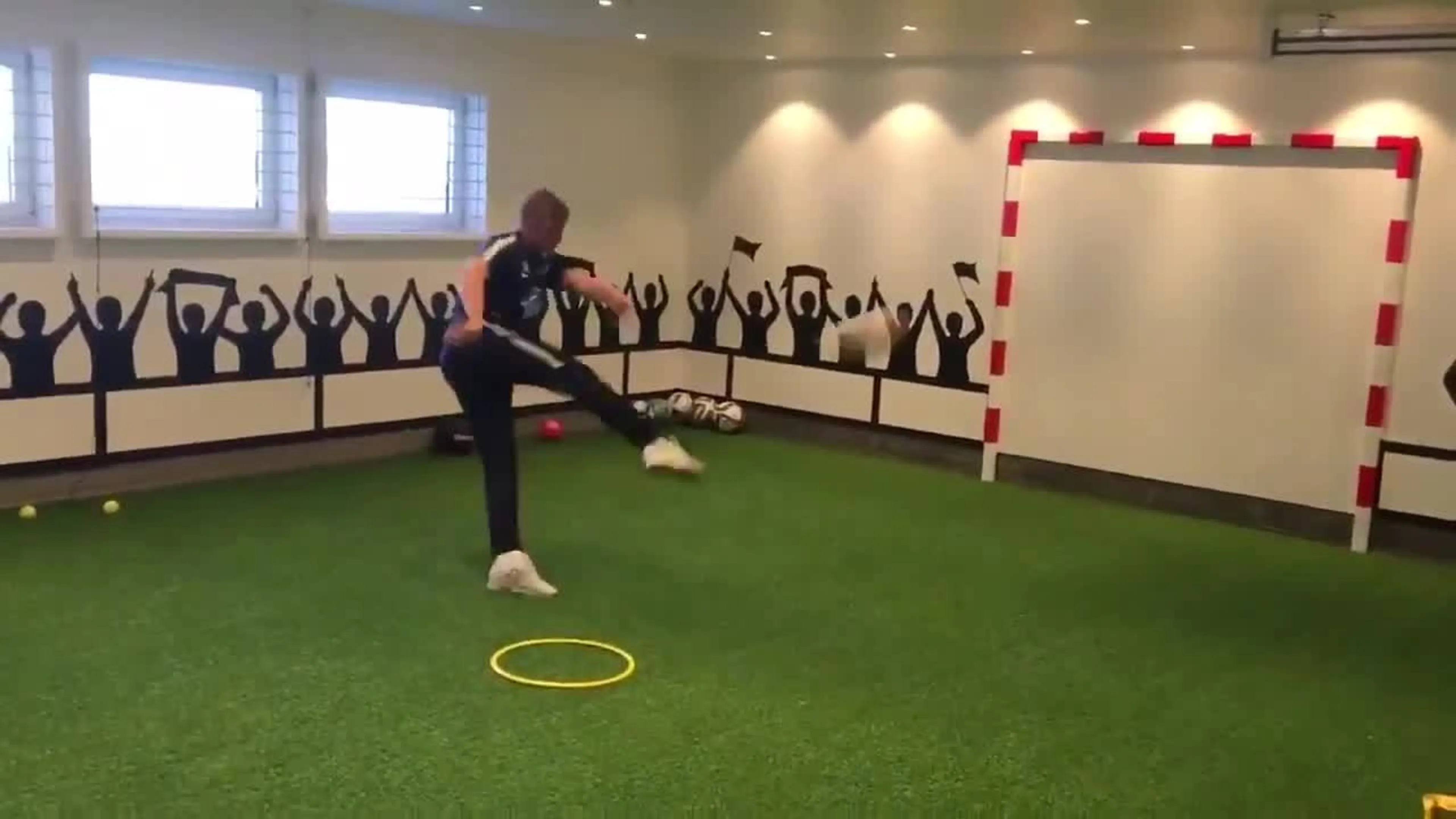 Copertina di Solskjaer, tanti gol grazie..al suo garage. I tifosi: “Mandaci Lukaku”