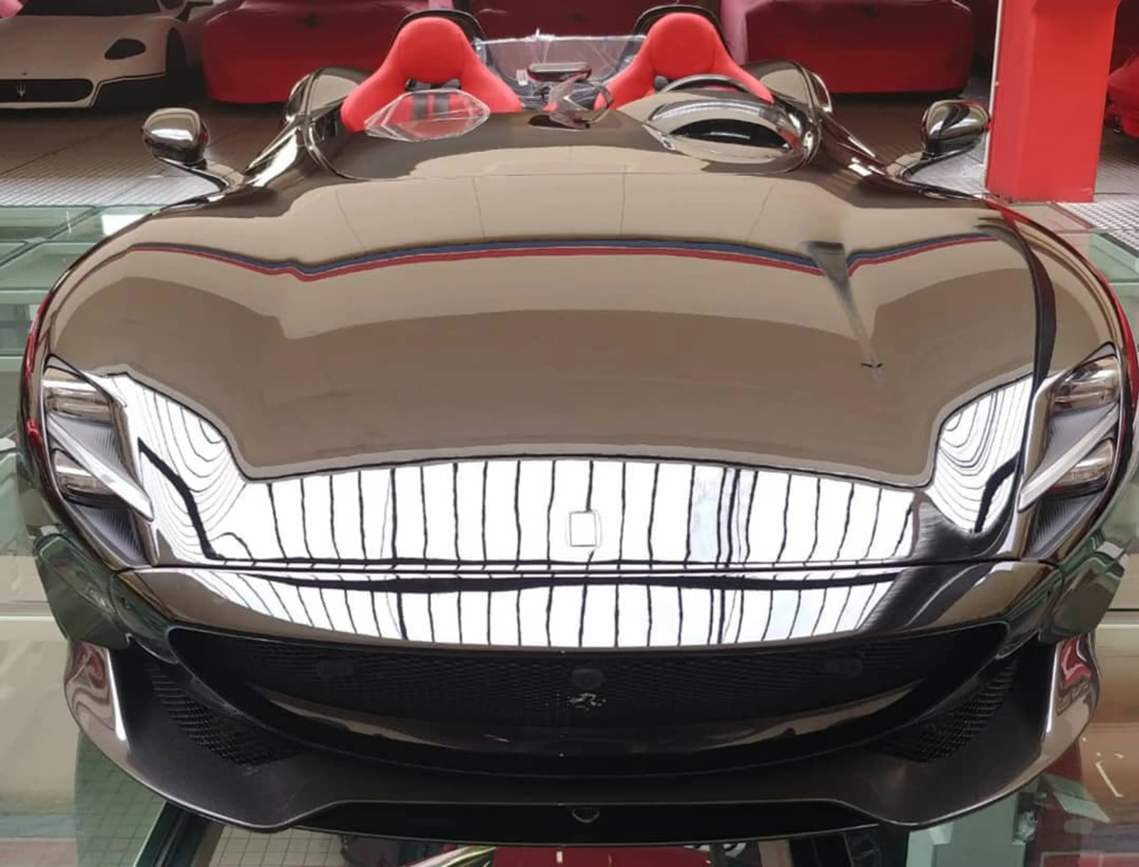 Copertina di Ibrahimovic, regalo speciale per i 38 anni: Ferrari da 1.5 milioni di euro