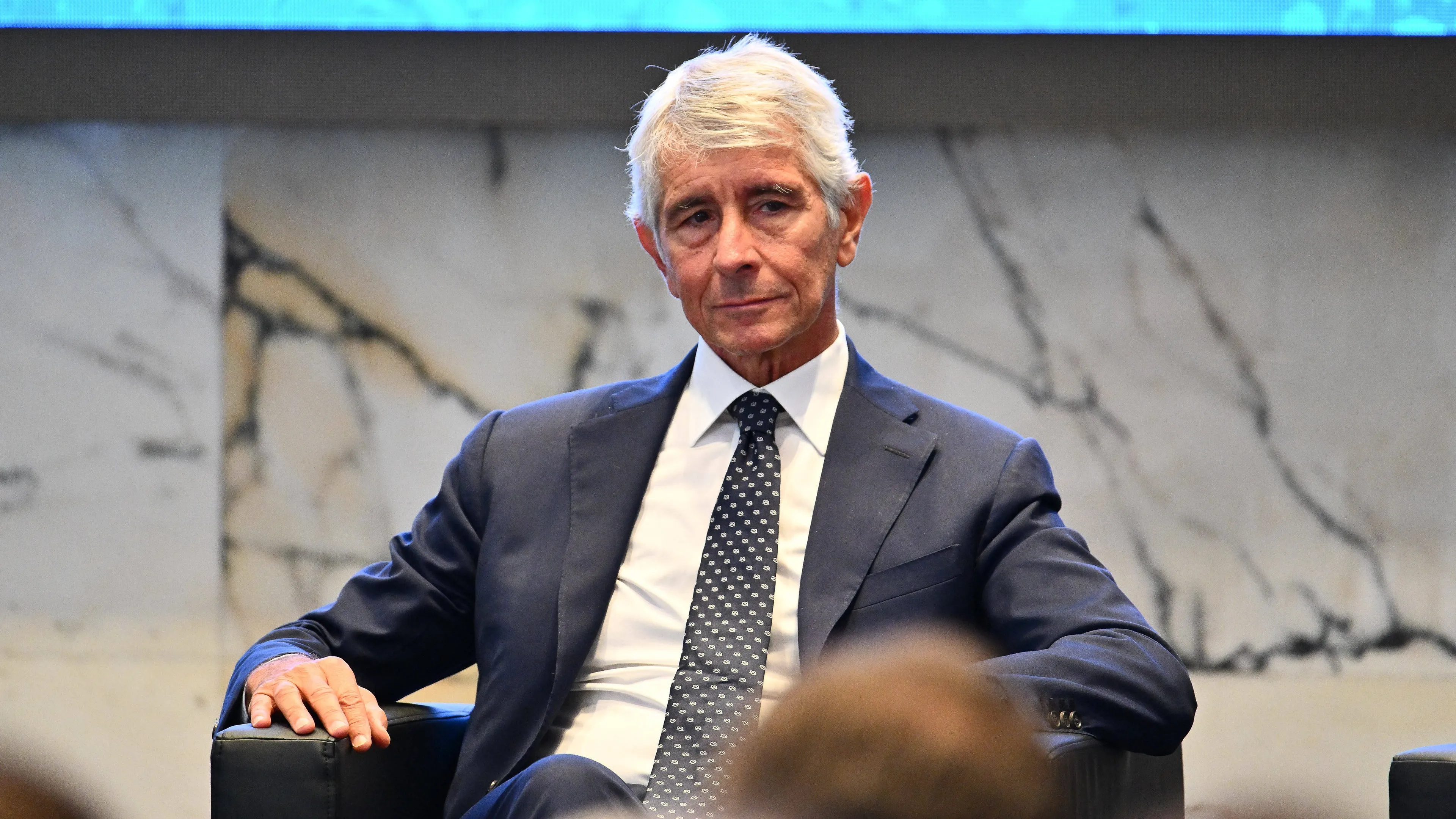 Italia fuori dalla top 10 del ranking Fifa, Abodi: "Ritrovare l'orgoglio di indossare la maglia azzurra"