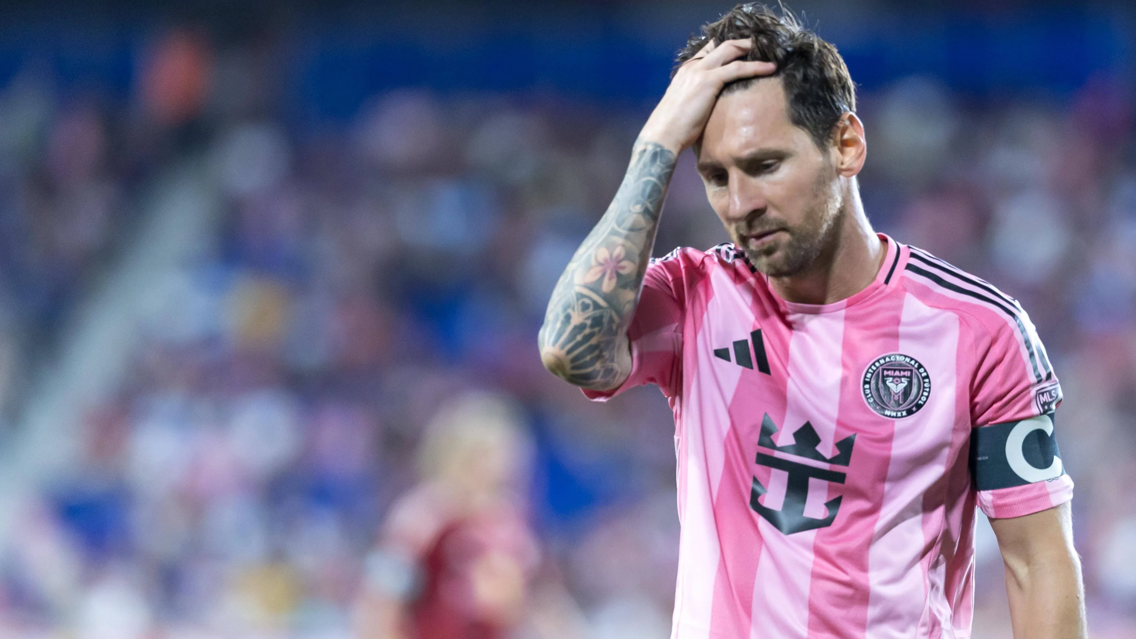 "Cucchiaio" bloccato, figuraccia e sconfitta 3-0: la serataccia di Leo Messi (VIDEO)
